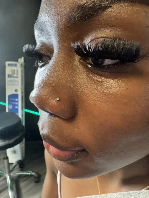 Nose piercing by Toni