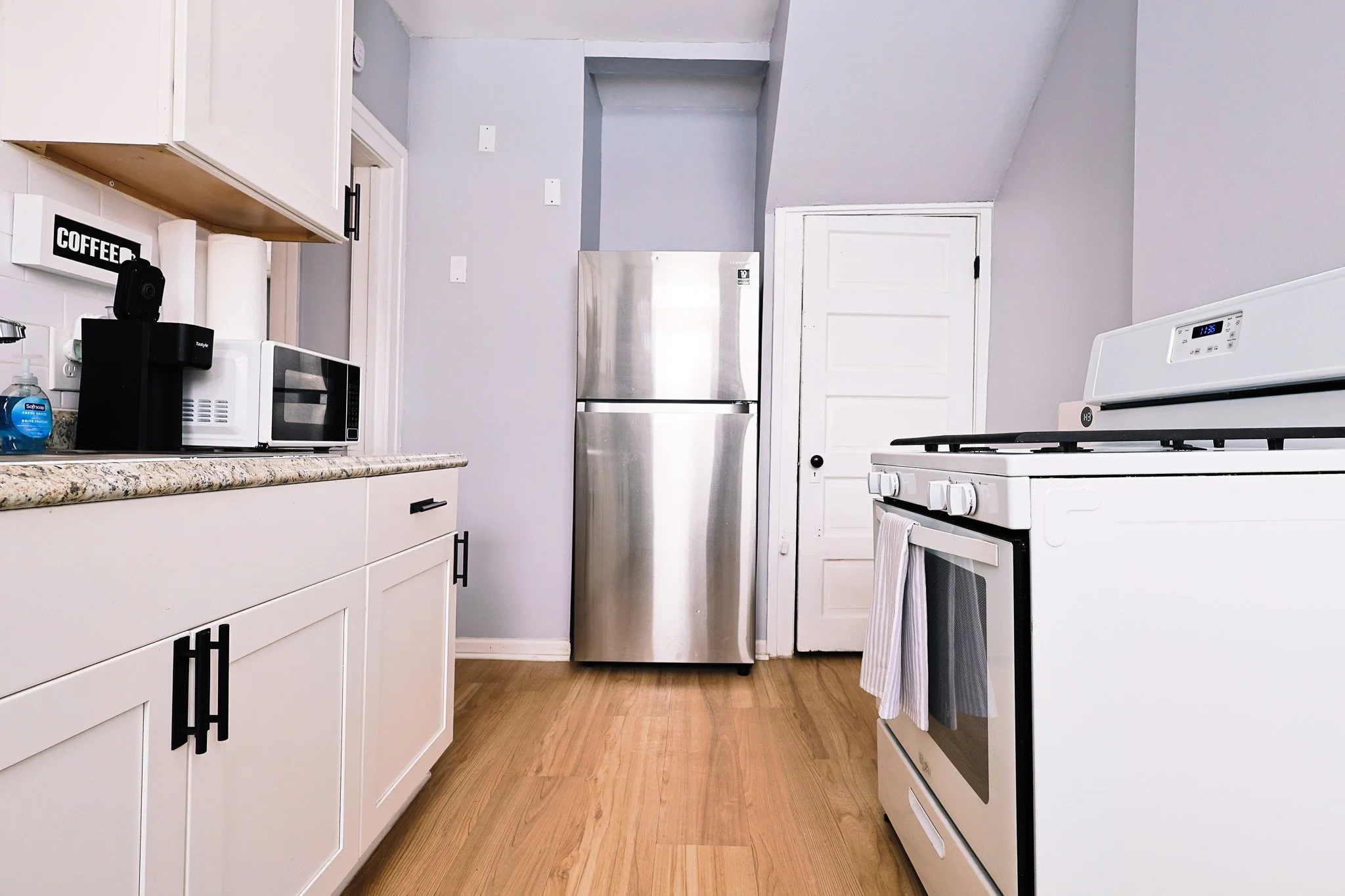Kitchen - Airbnb Photography - Cleveland, OH