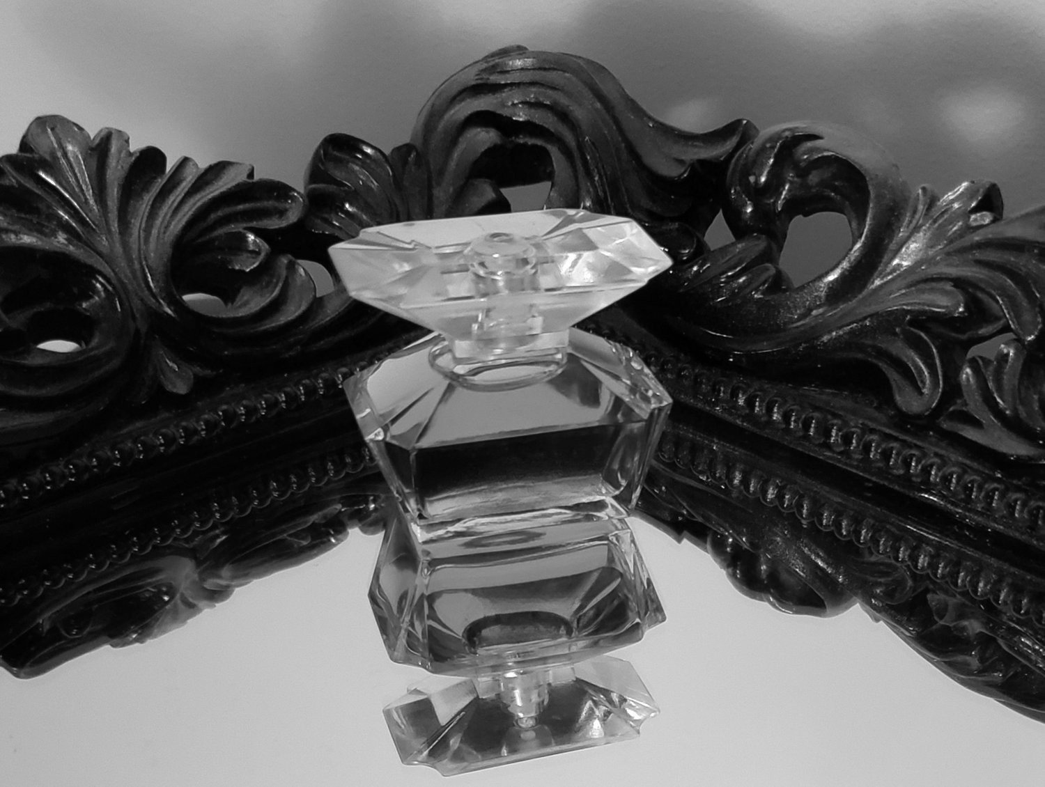 How to Avoid Concept Lock-In When Creating a Fragrance Line