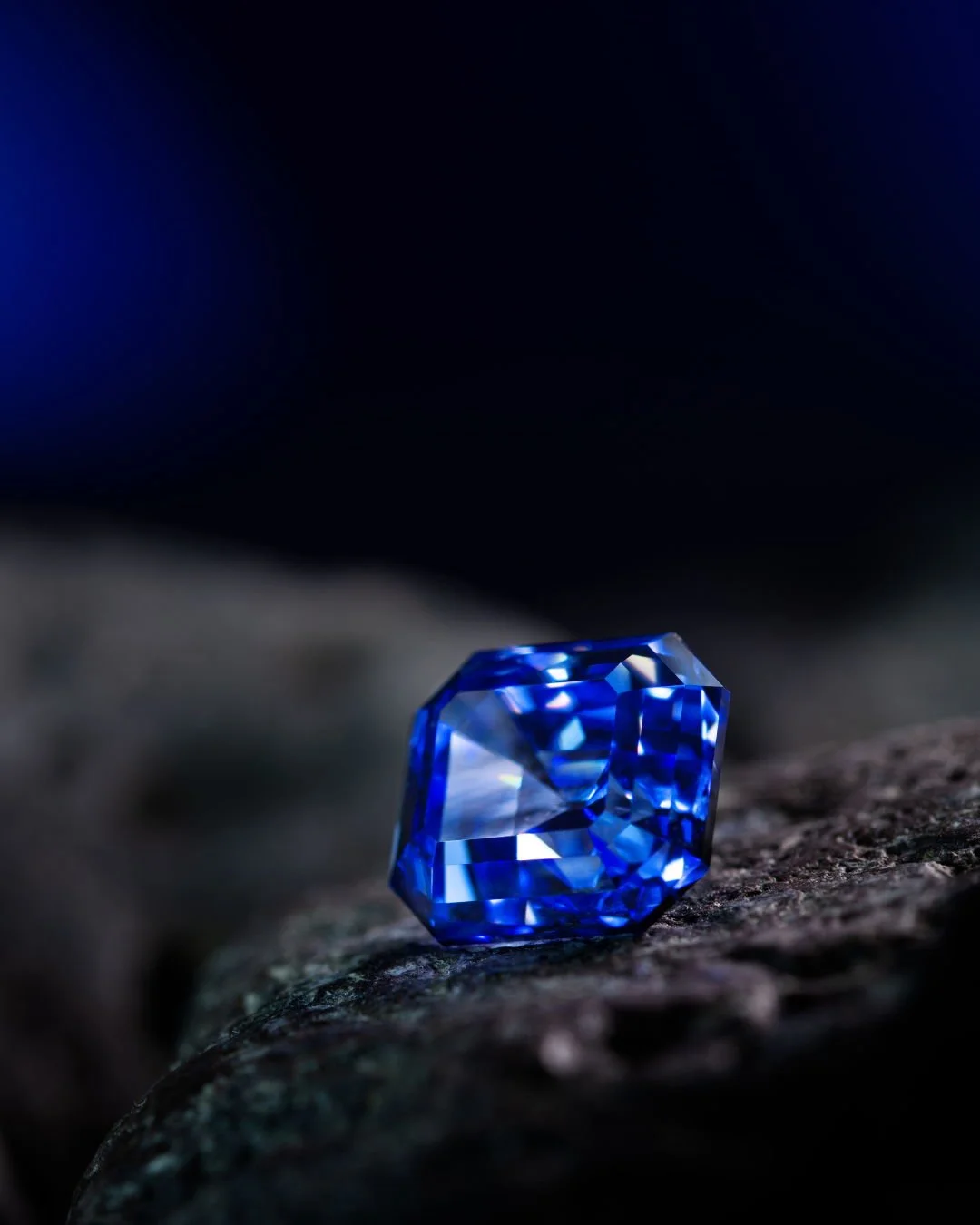 Beyond Sapphire: Blue Gemstones 💎💙

When you think of blue, sapphire may be the first gem that comes to mind &mdash; but it&rsquo;s far from the only one. Nature offers a spectrum of incredible blues, each with its own character:

✨ Blue Tourmaline