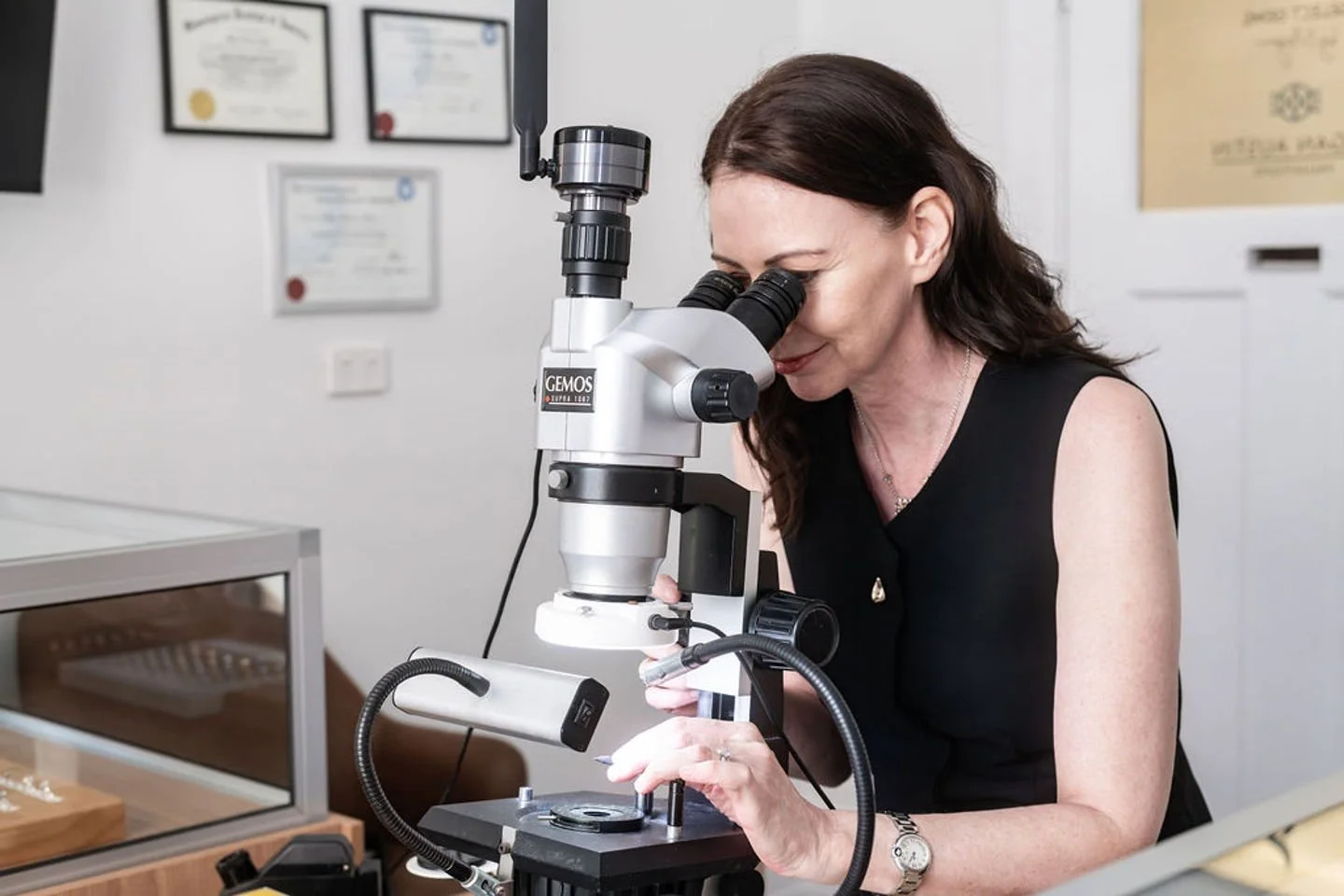 Gemmological Equipment - The Microscope 

The gemmological microscope reveals a gem&rsquo;s hidden story &mdash; clarity, inclusions, growth patterns, and treatments become visible under precise magnification. 

Essential for accurate identification 