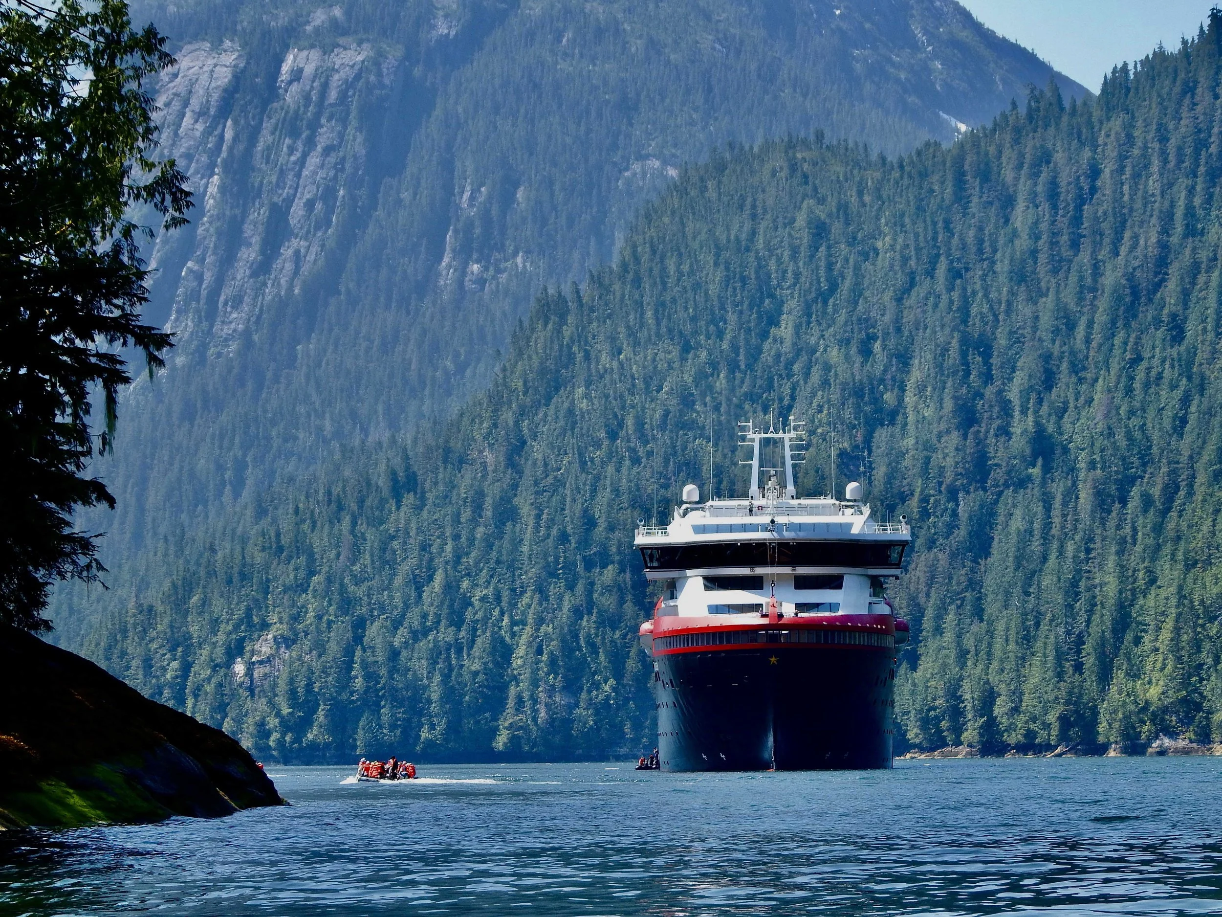 CruisingExpeditions.jpg