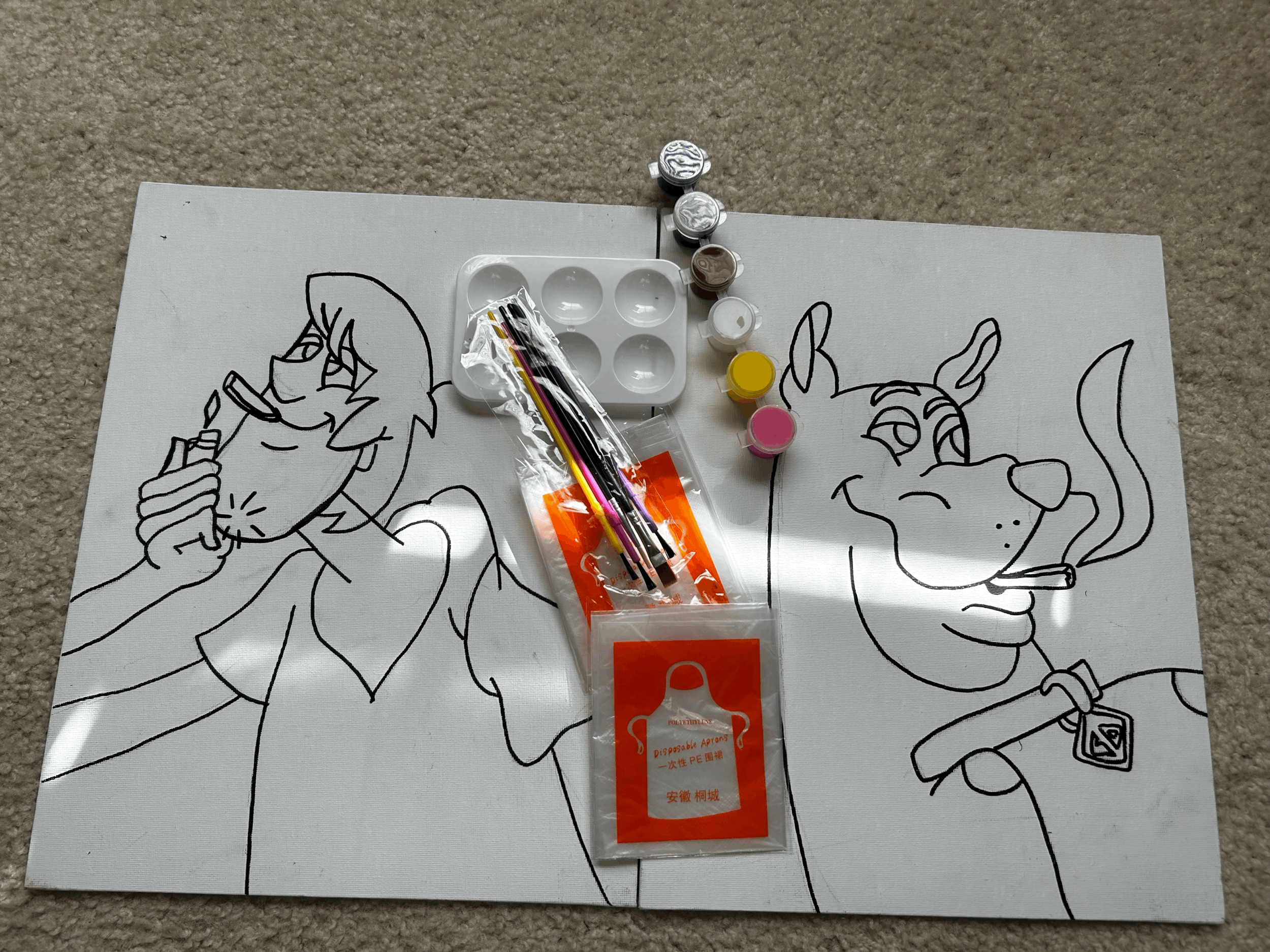 'SHAG & SCOOB' SIP N' PAINT KIT