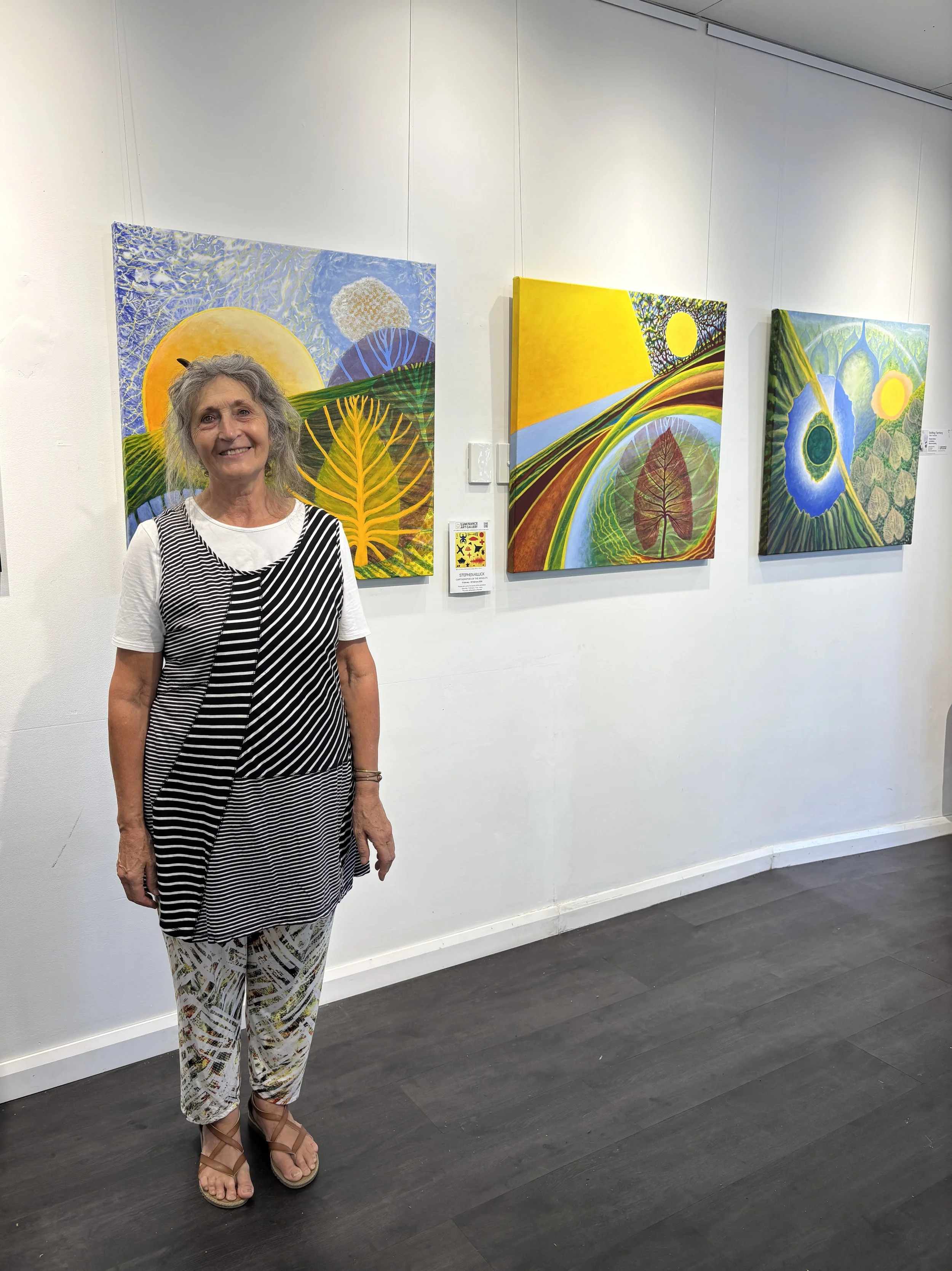 Jo Davidson paints the hum of being alive