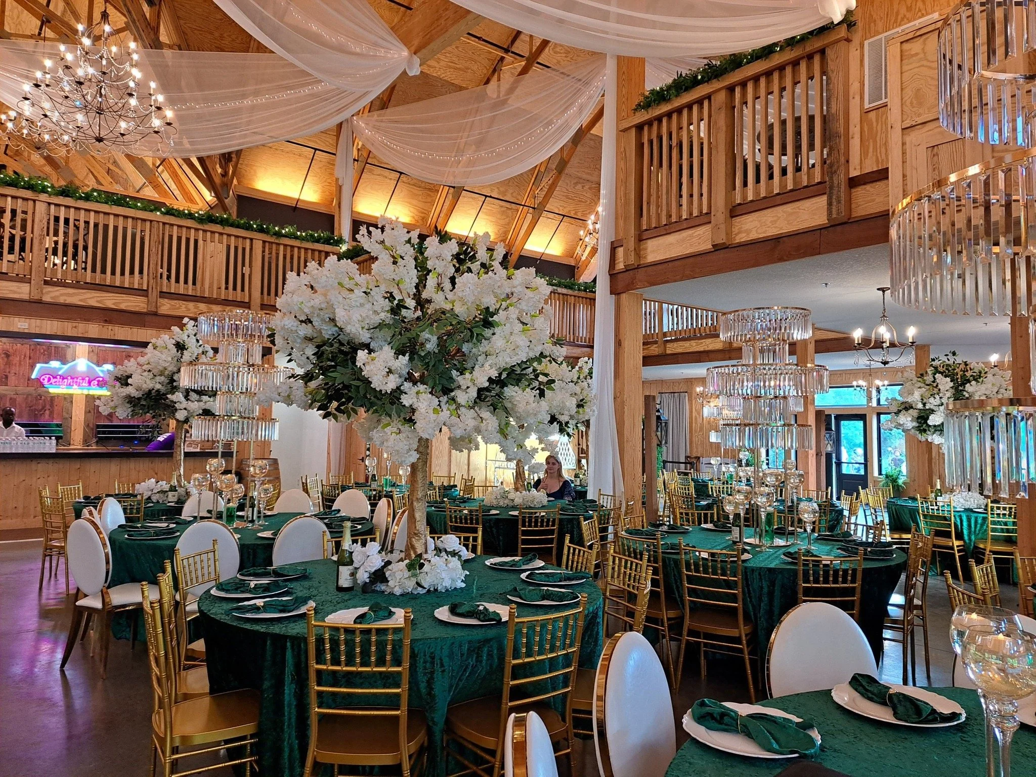 
Wedding venues in Isanti MN under 100 guests, 2027 wedding venue availability, MN,15-hour wedding venue rental MN, Rustic luxury wedding venue Minnesota, Isanti MN wedding venue , Wedding venues near Cambridge MN ,Barn wedding venue Minnesota, Rusti