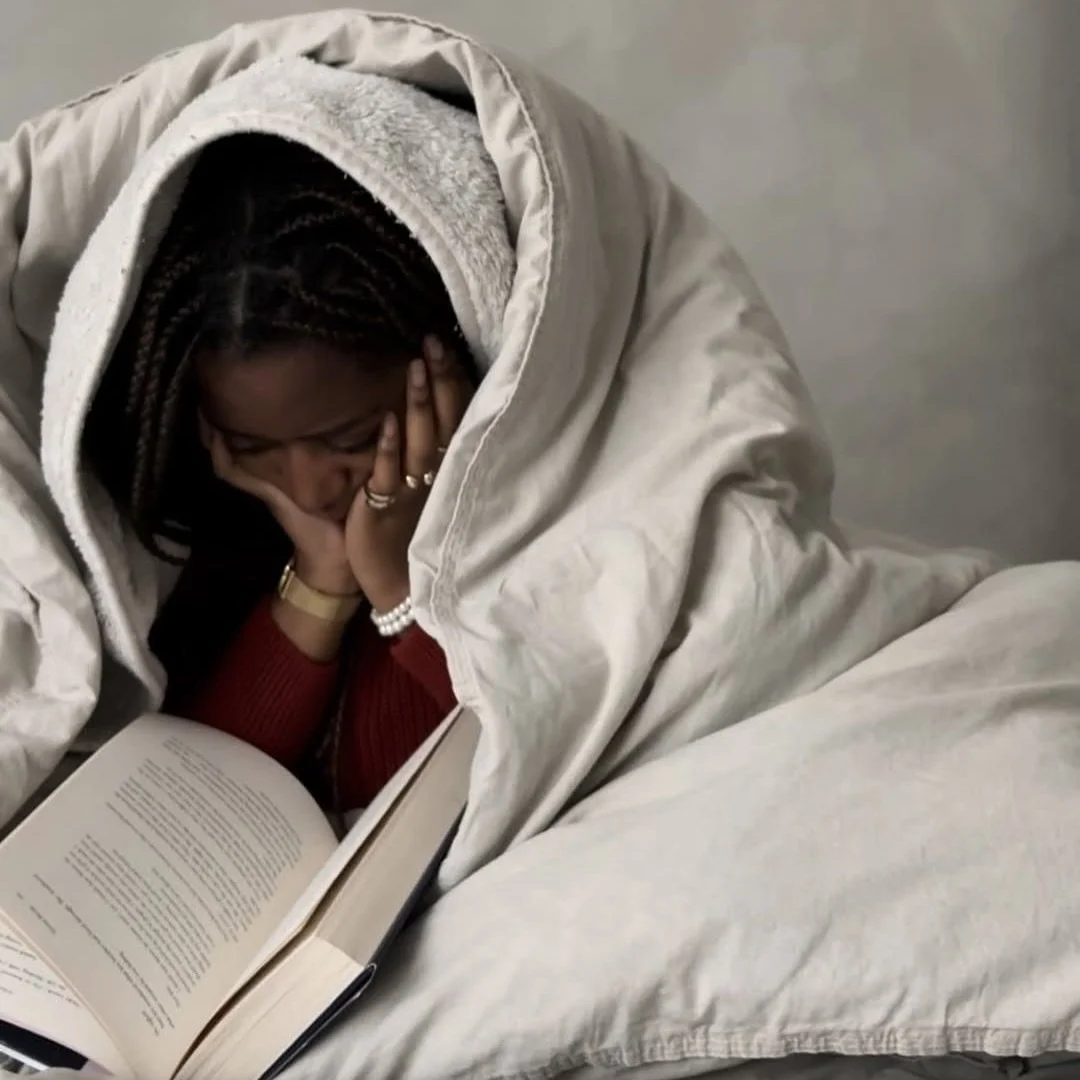 weekend thingsssss. 

fyi we are discussing kennedy ryan&rsquo;s &lsquo;reel&rsquo; on sunday! completely open to the public. hit the link for all the deets. 

#bookstagram #kennedyryan #weekend #fiction #florals