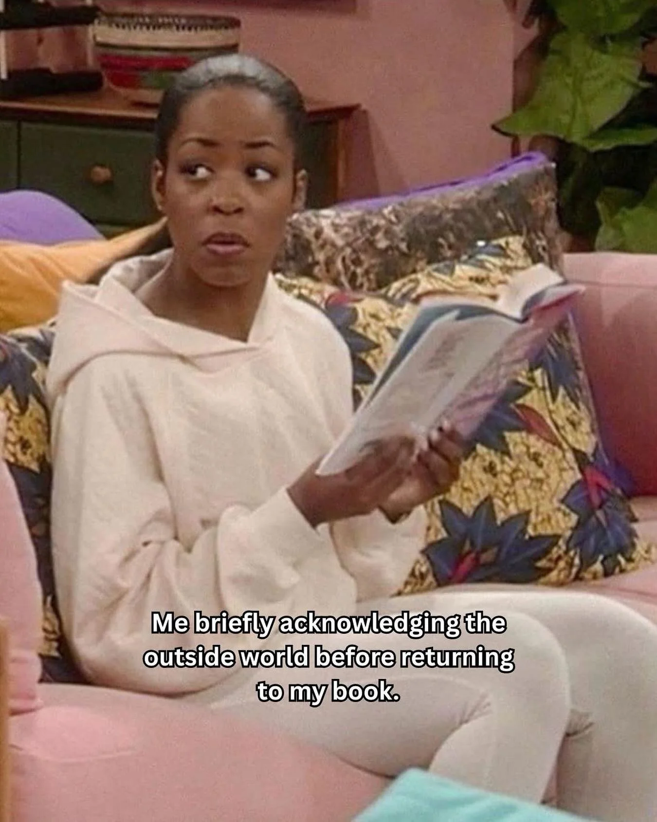 Escaping the real world one chapter at a time.

#fictionandflorals #PetalsandPages #SoftLifeReads #ReadingCommunity #ReadingforPleasure #BlackReaders #Bookstagram #bookish