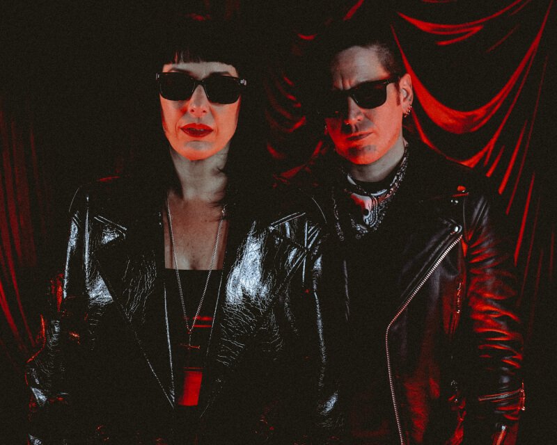 Dead Cool, Redder Moon, Picture One