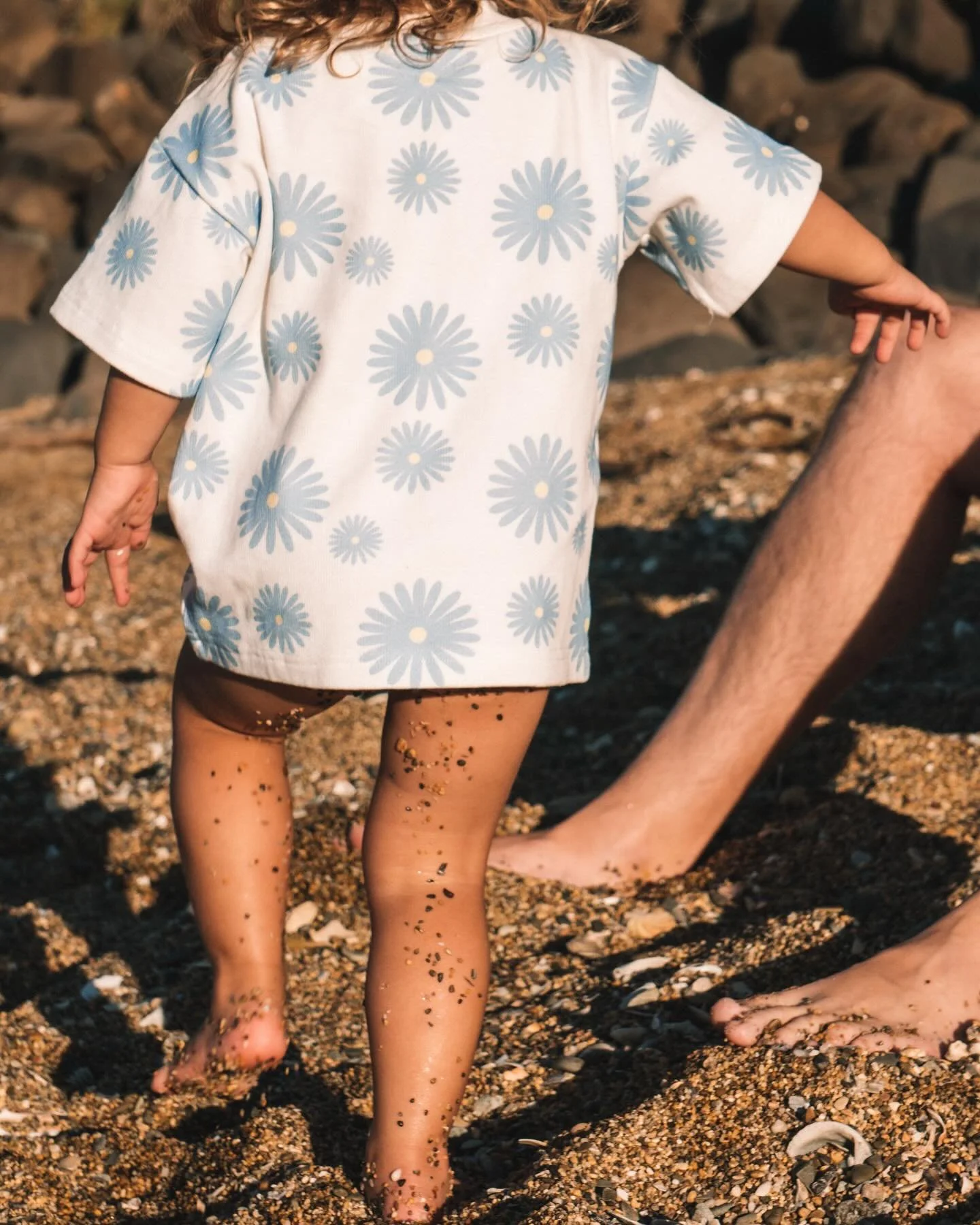 Sandy little legs 🥹