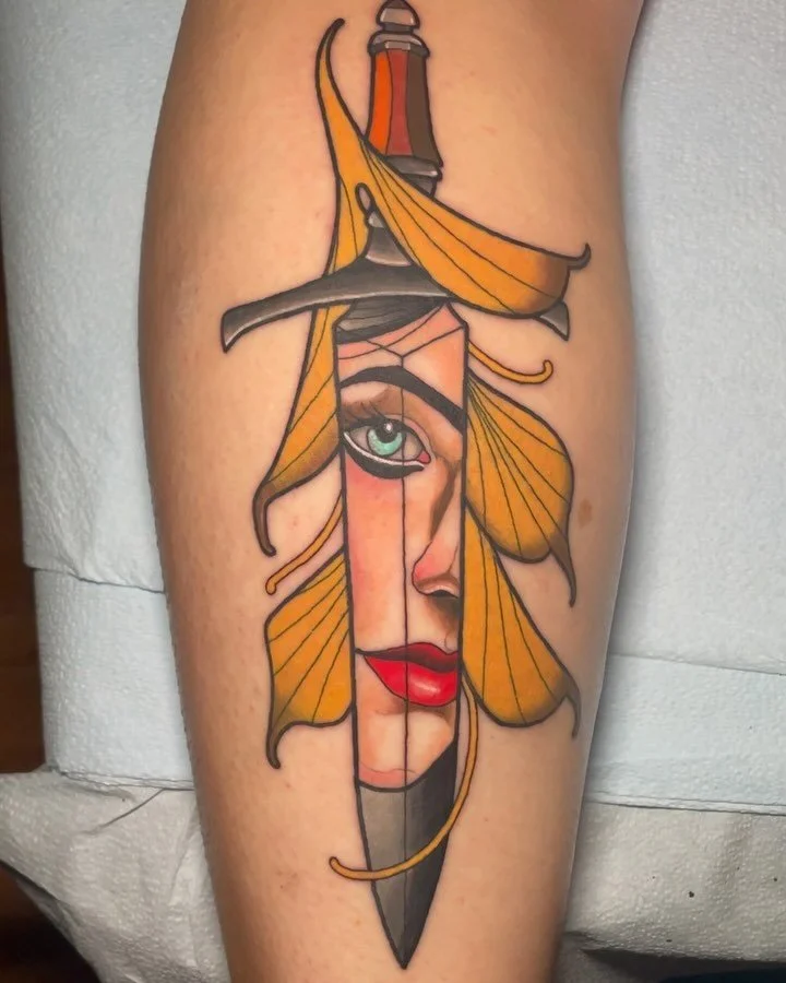 ᯽ woman in blade ᯽ 

Had a really fun time with this design I don&rsquo;t get to do many woman faces so thank you Bobbi for trusting me with this piece!! 

#neotraditionaltattoo #womantattoo #daggertattoo #milwaukeetattoos #milwaukeetattooartist #wom