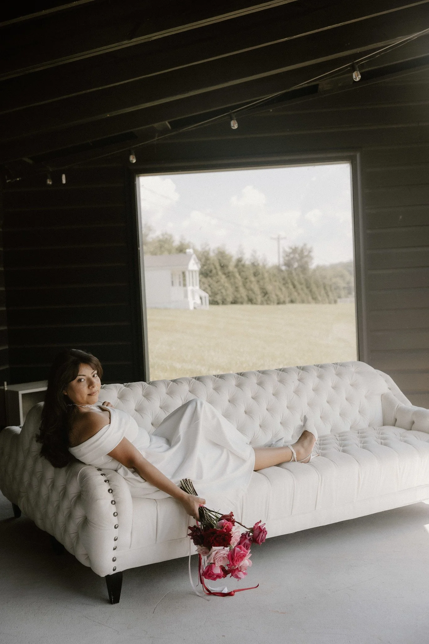 Ivory double sided couch for wedding