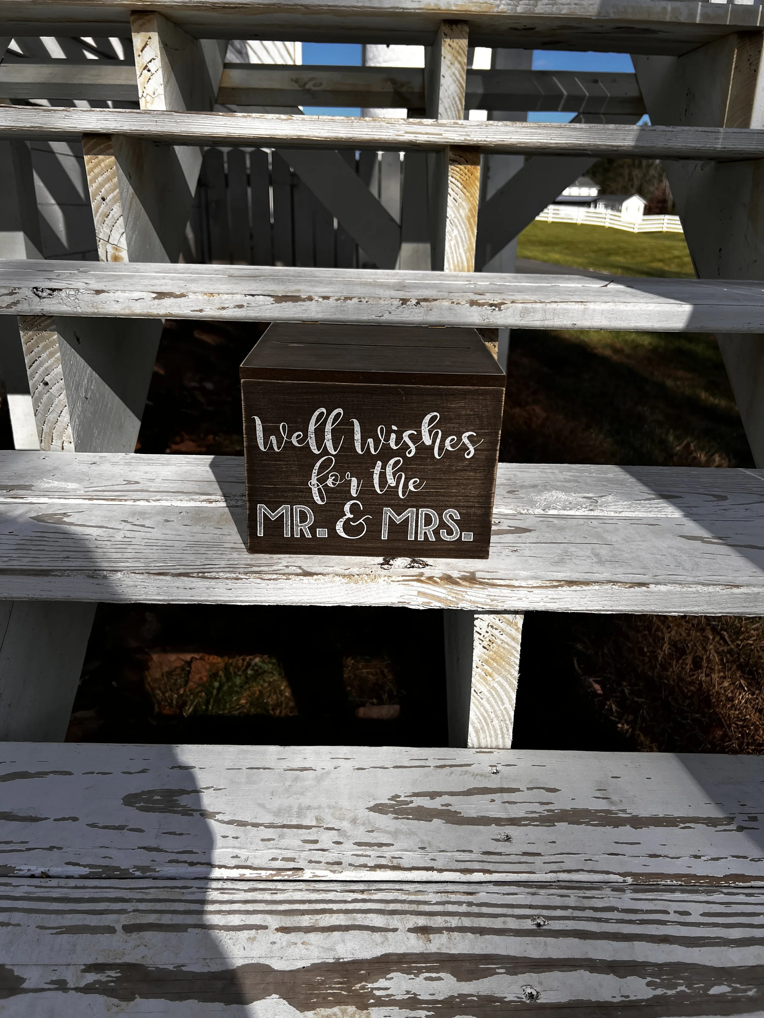 Wood box - Well wishes for the Mr. & Mrs