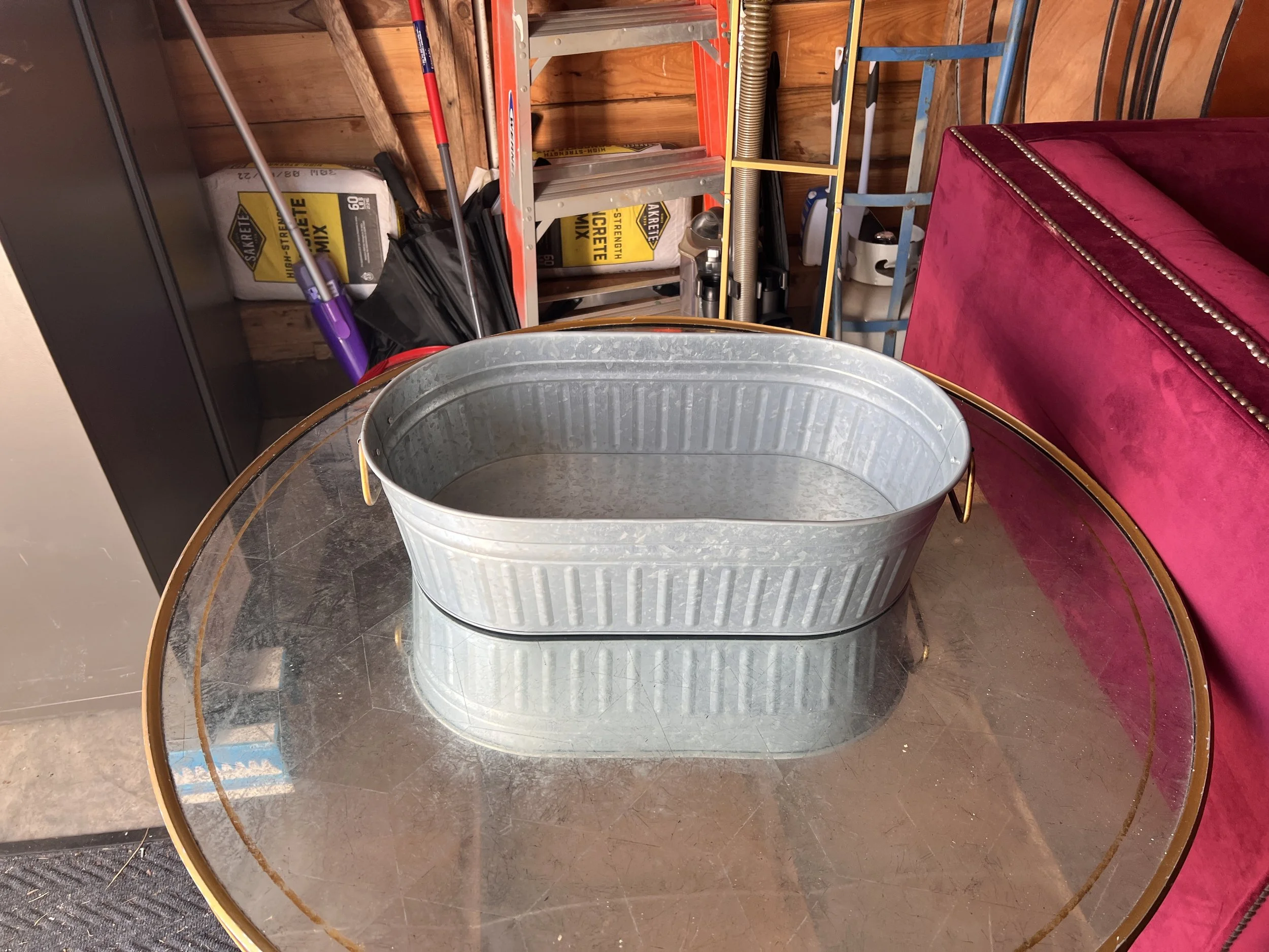 Silver tin bucket for wedding