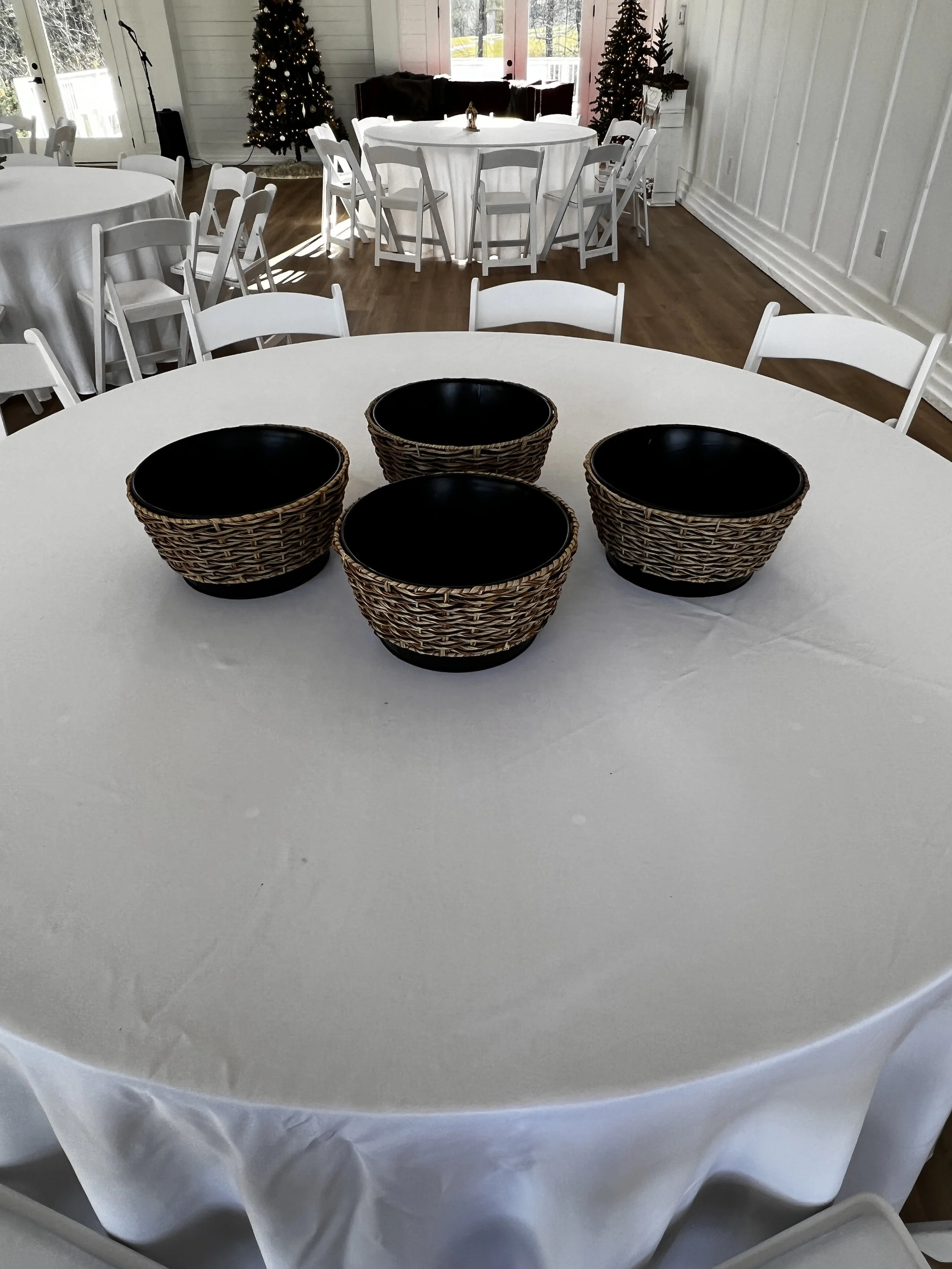 Plastic whicker looking bows for wedding decorations