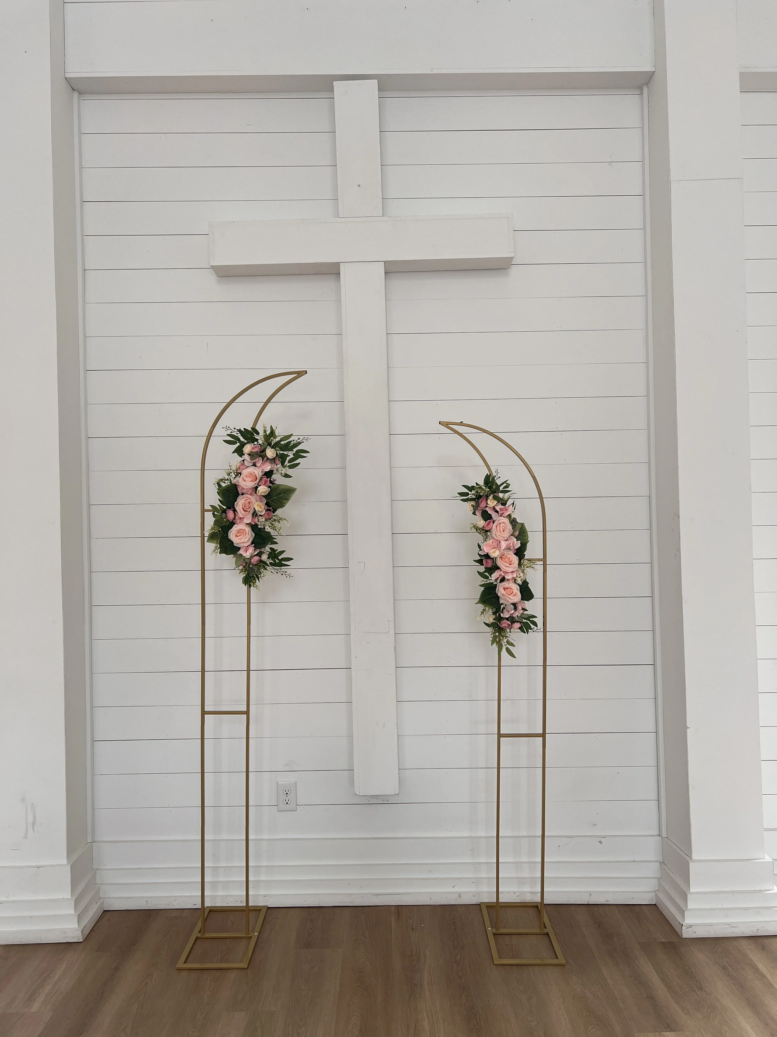 Broken Arches for wedding ceremony