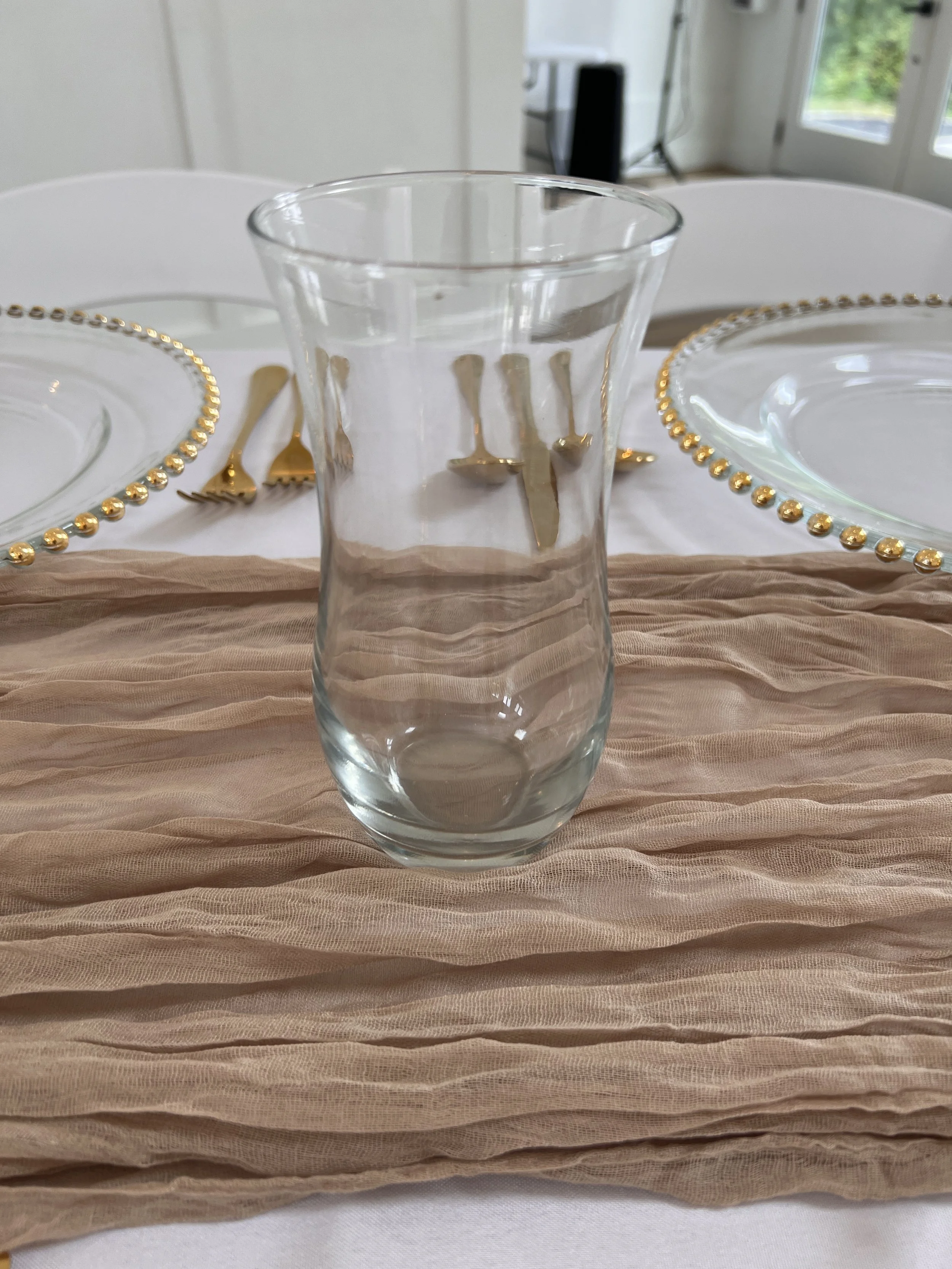 Tulip vase for wedding in Charlotte