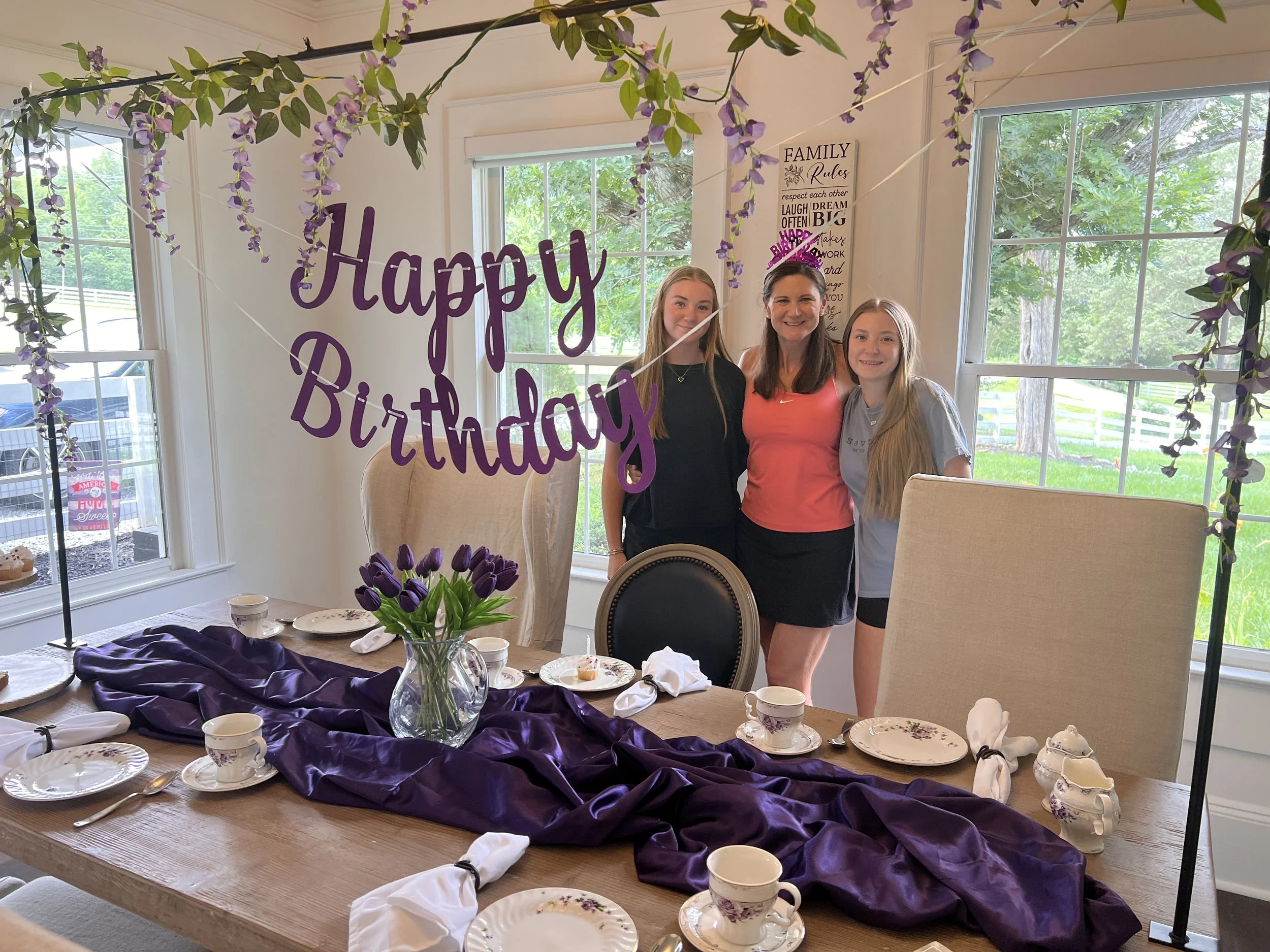 Black metal table rod for head table decorations and flowers for wedding