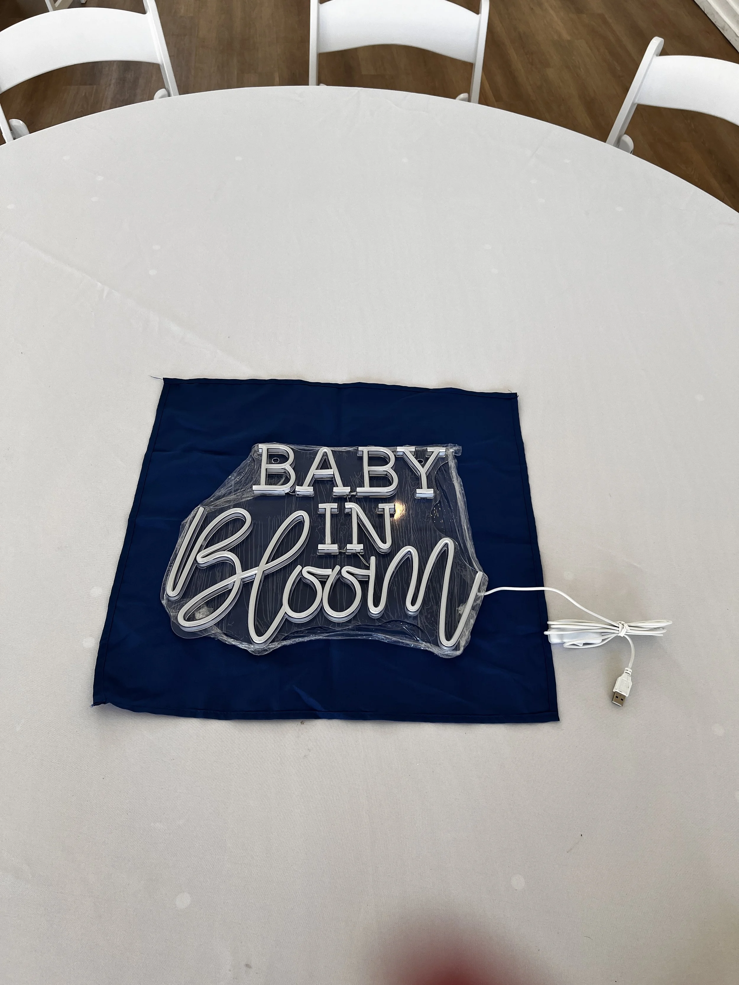 Neon Sign "Baby in Bloom" for Baby shower in Charlotte