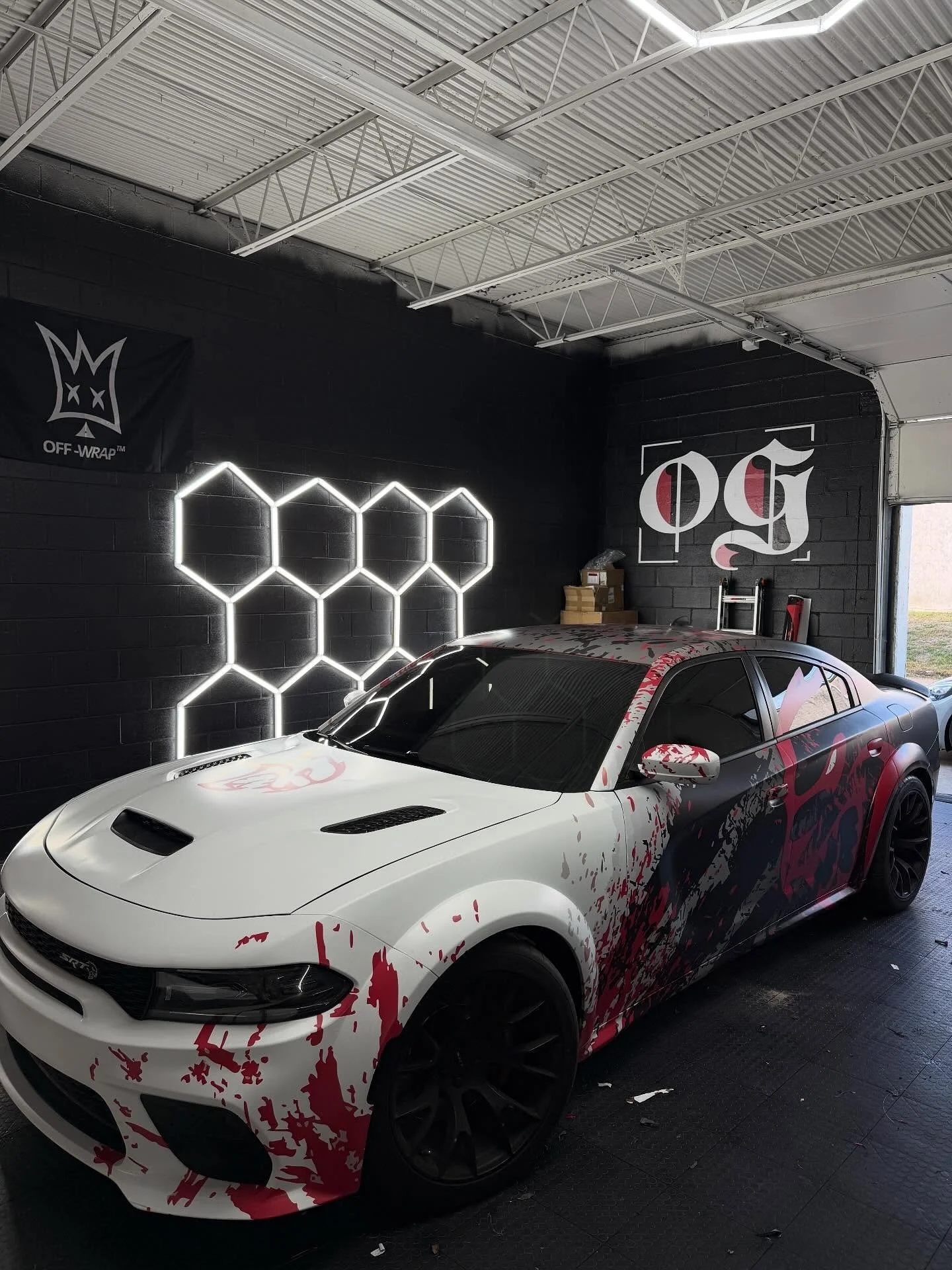 Bloody Widebody Charger🐈🩸Insane Custom Print 🔥👹
Full print &amp; install In House 🐐
🏎️ @jthejeweler03 🔥 
Another Custom Design by @jayscardesigns 🤝🏼🦾
.
.
Website in bio to request a quote‼️
Theoriginalwraps.com
Dm for questions &amp; inquir