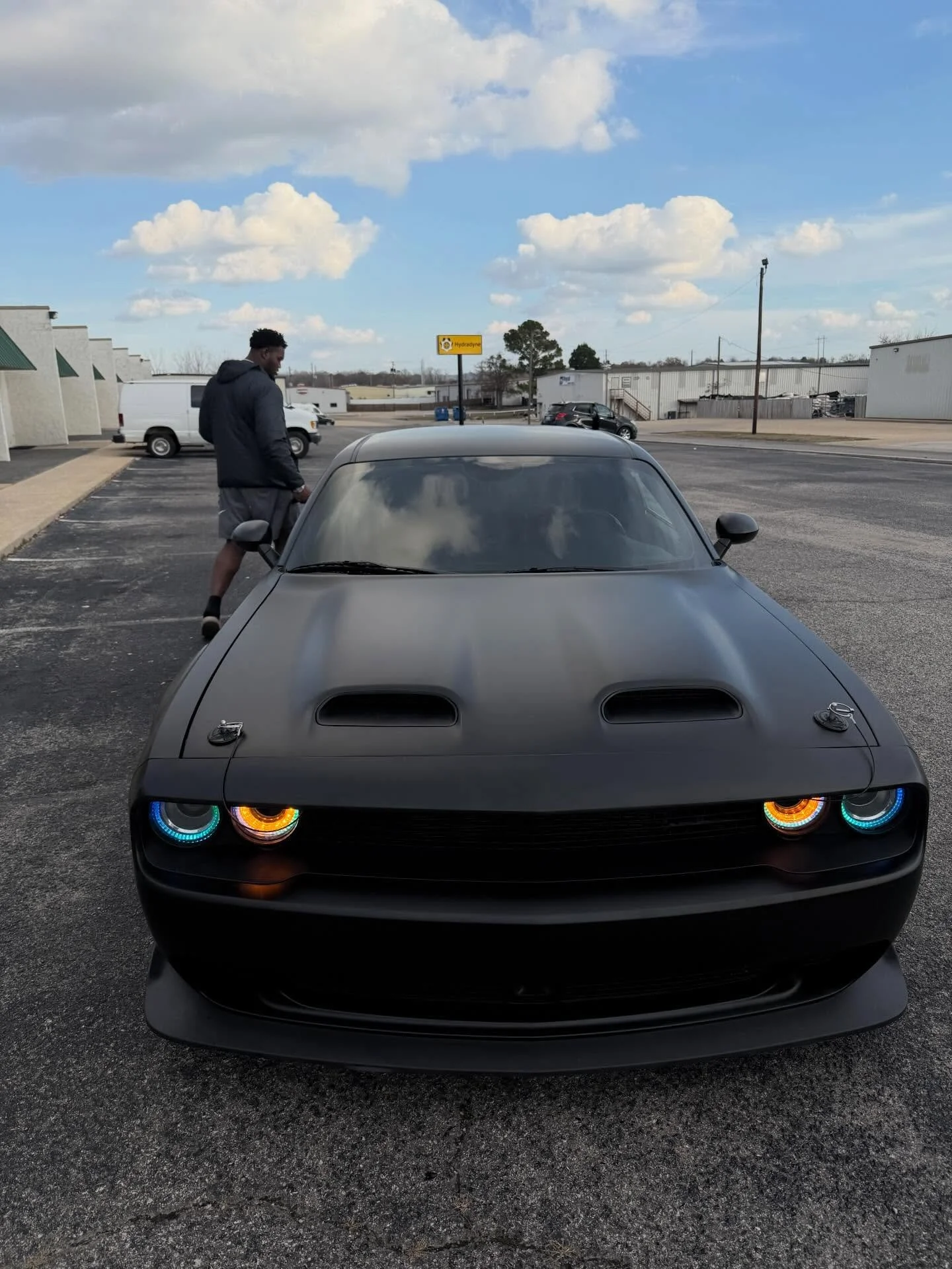 Merry Christmas 🎅🏼🎄🐈&zwj;⬛
.
.
.
Theoriginalwraps.com
Website in bio to request a quote‼️
Theoriginalwraps.com
Dm for questions &amp; inquiries ‼️
Full custom prints available in house 🦾
.
#wrap #wrapped #hellcat #challenger #widebody