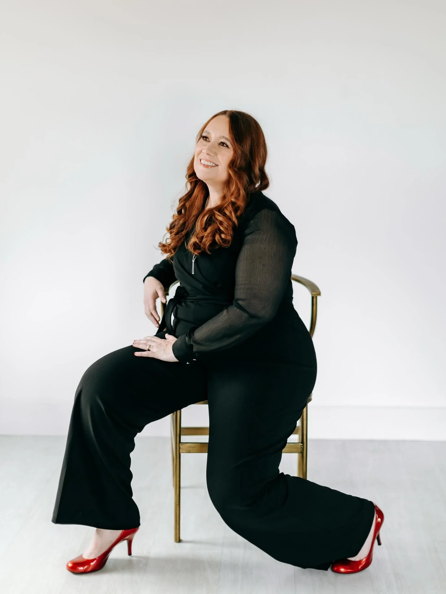 A huge thanks to the 3 ladies who made my branding photos possible! Such an honor to work with other professionals. Their skills radiated through my session! #brandingphotography #photography #springfieldmo #417land #over40