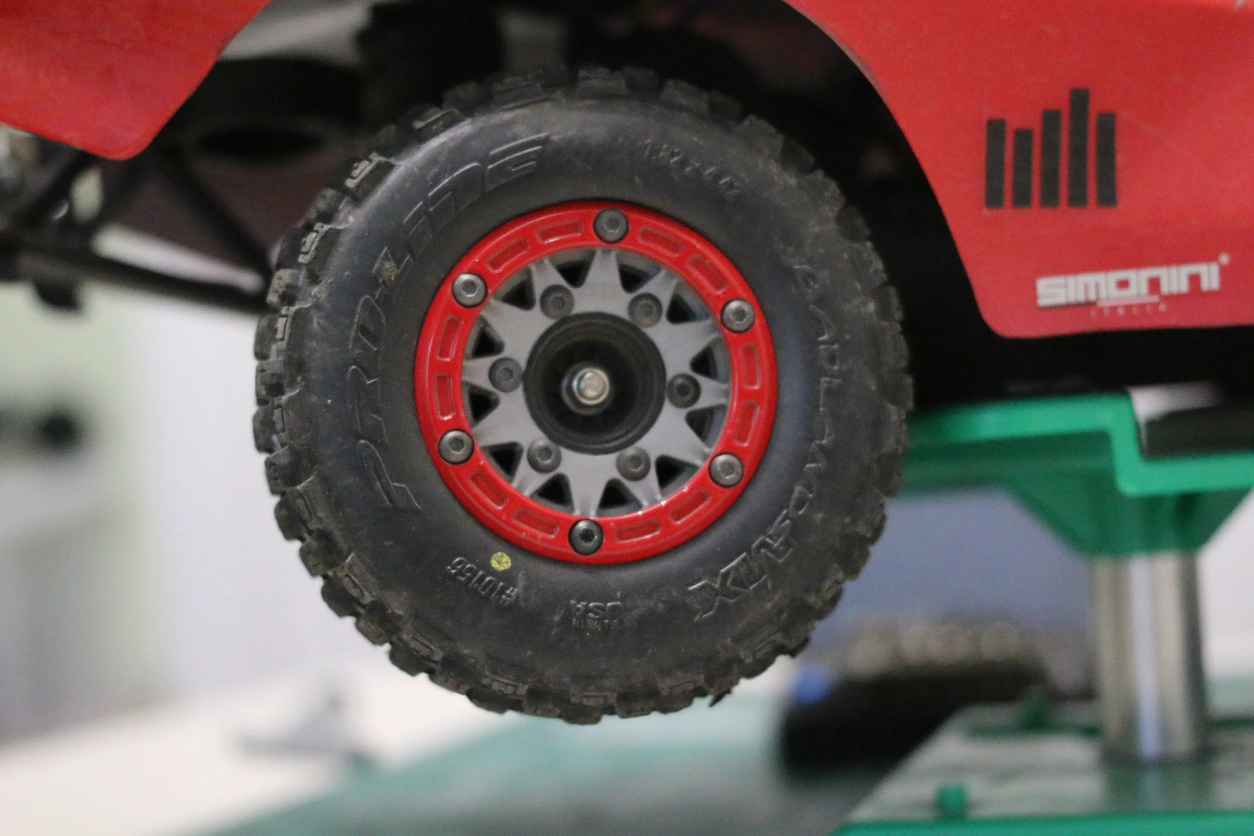 Proline Beadlock SCT wheels and badland tires