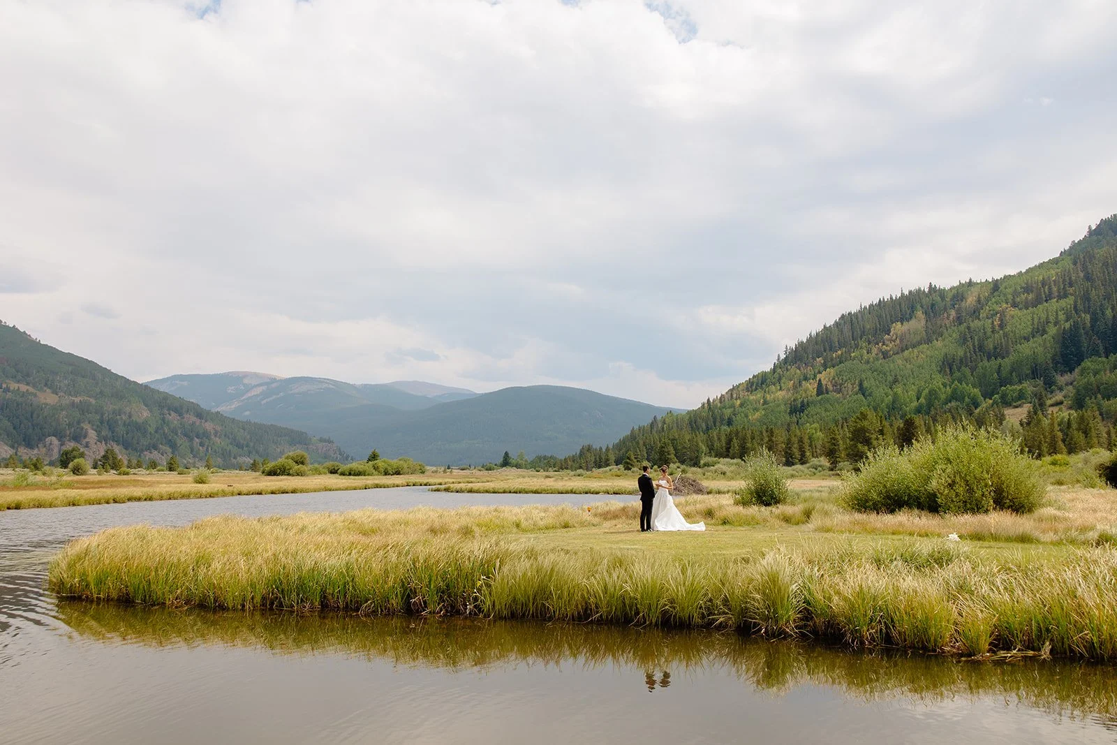Leah_Lach_Photography-Grace_and_Patrick-Camp_Hale_Wedding-488.jpg