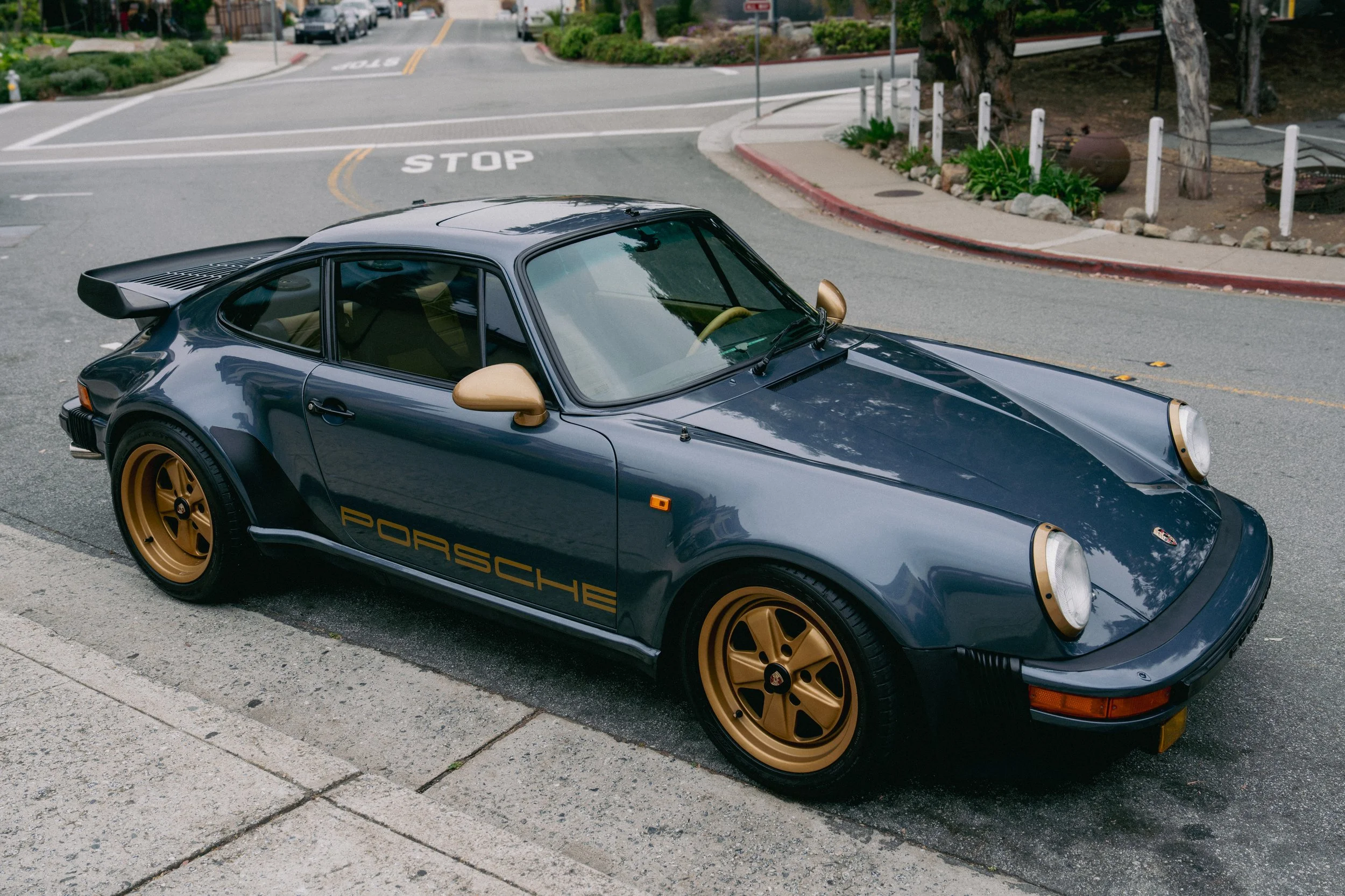 Porsche 930 Turbo (1).JPG