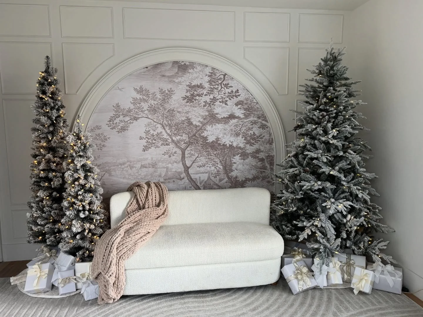 LAST MINUTE CHRISTMAS SET! Ivory Pine! We have added this cute white Christmas set to The Conservatory! Follow the link on our bio to the website to book!