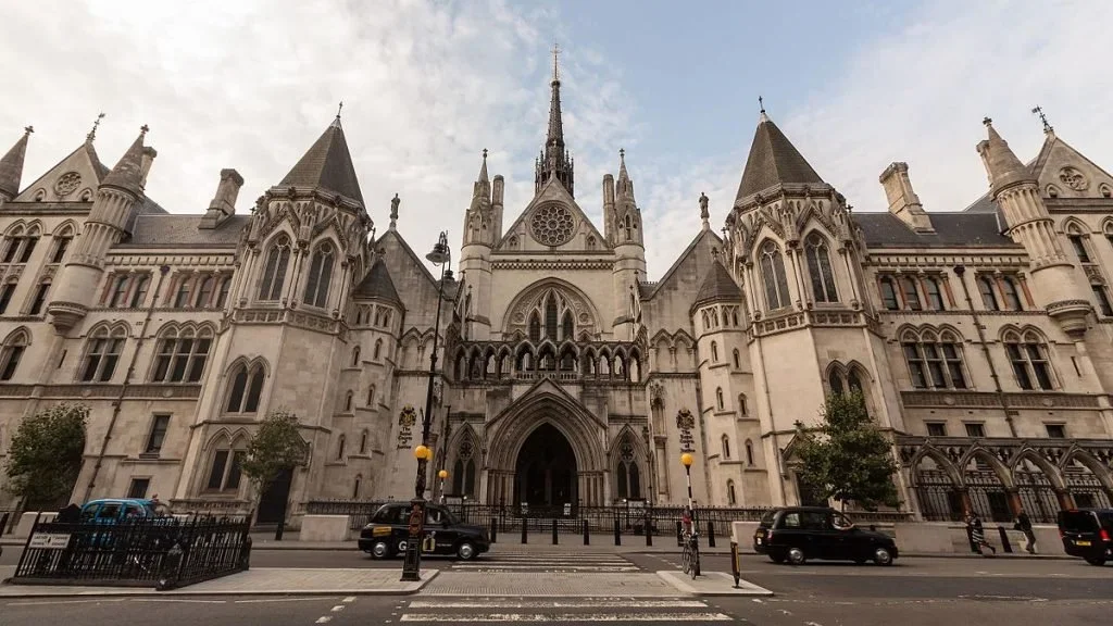 Visit: Royal Courts of Justice