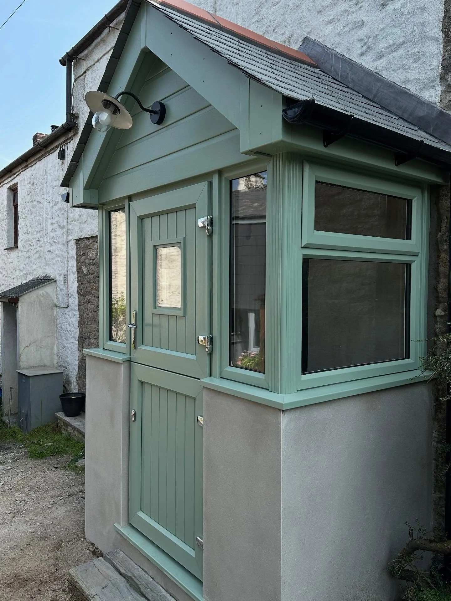 Porch rebuild completed today ready for painting and landscaping. Thanks to @k.s.roofing, @dbplastering_uk, @landsendelectrical #jbbespoke #carpentry #building #porch #cornwall #kernow