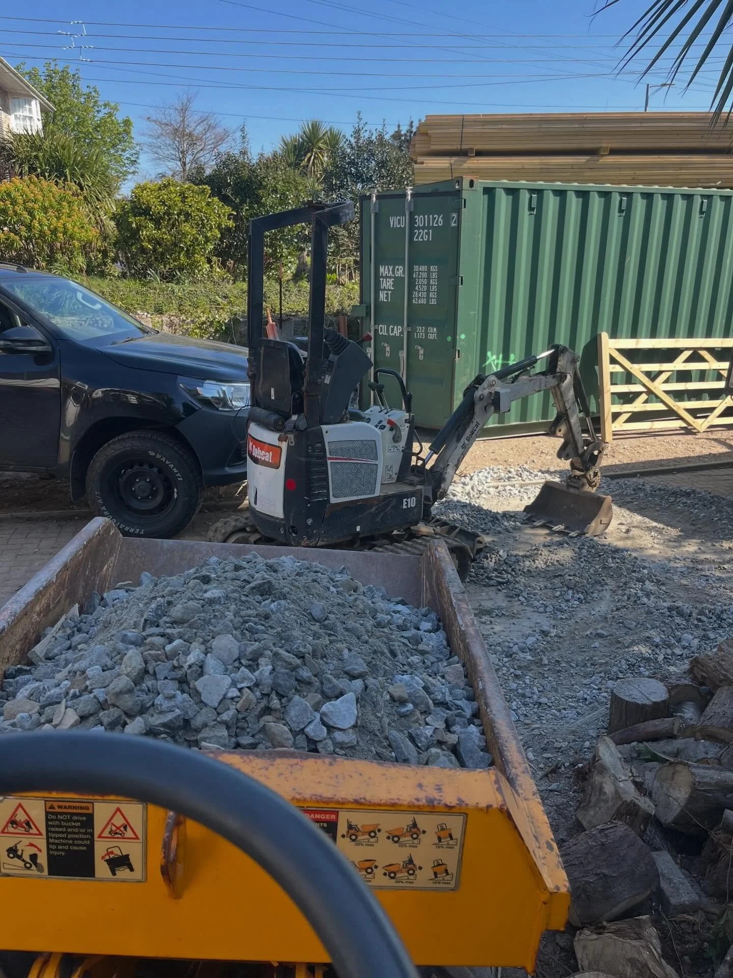 Happy New Year! Thank you to everyone who was involved throughout the year. Wishing you all the best for the new year ahead.
If you&rsquo;re planning any building work, renovations or projects this year, feel free to get in touch 🔨✨