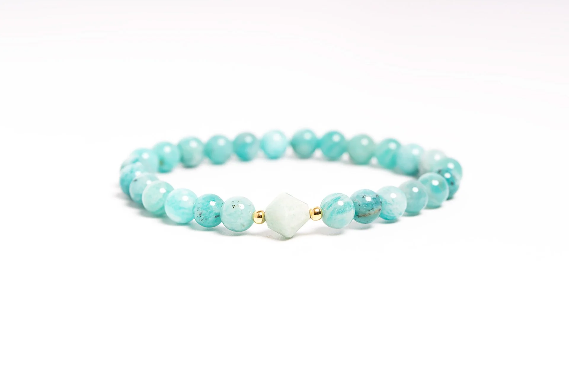 Bracciale in Amazzonite. Elementi in argento dorato.