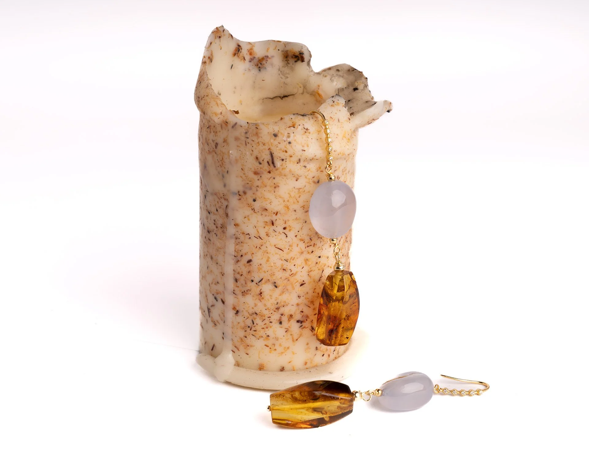 Orecchini Calcedonio e Ambra. Elementi in argento