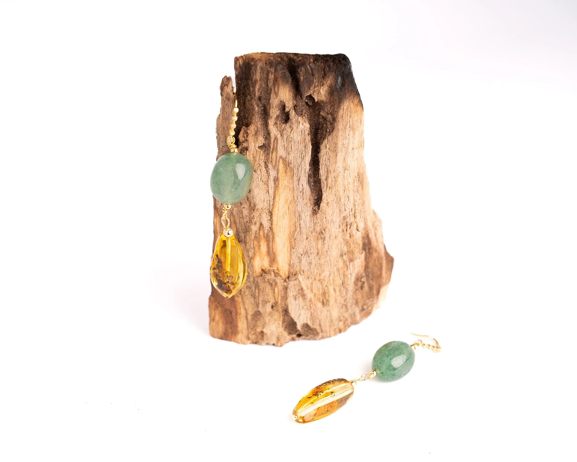Orecchini in Ambra e Avventurina. Elementi in argento.