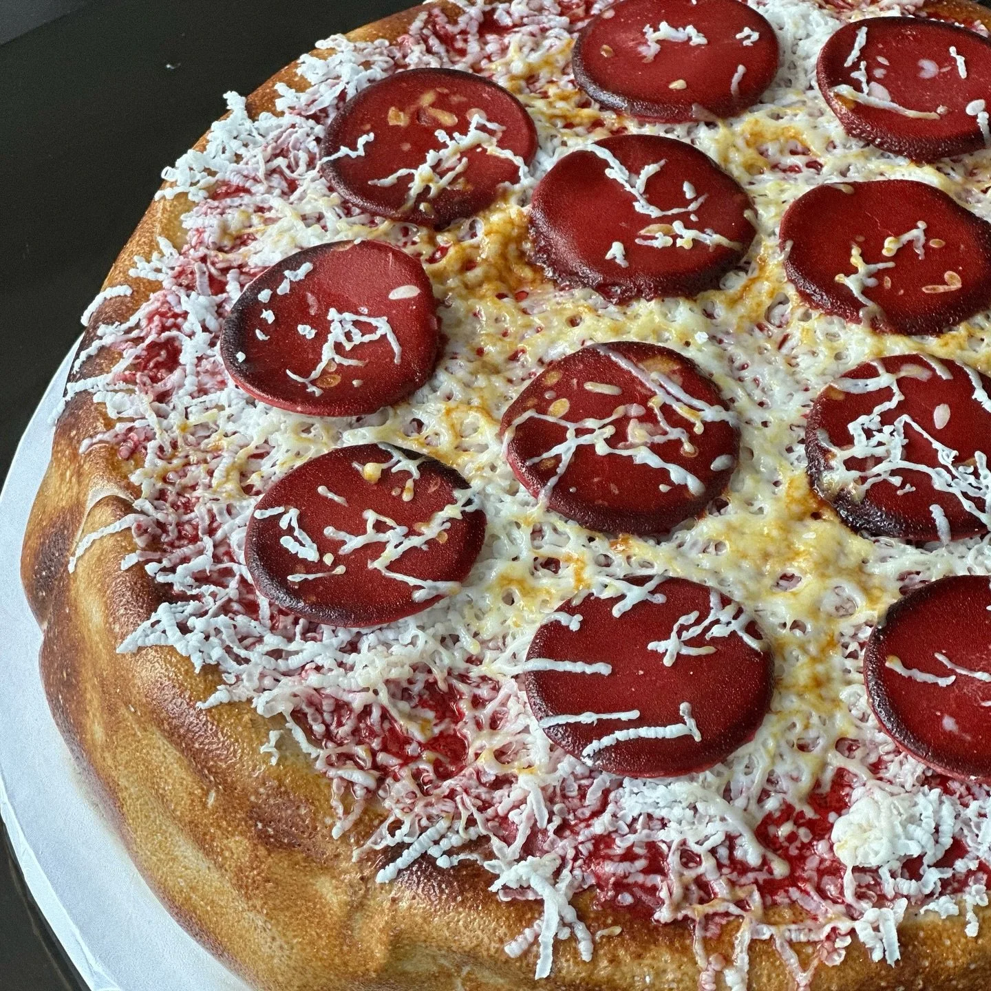 would you like a pizz-a cake? (yes, this is a cake!) shoutout to @ejnzzz for being born so i could make this one!! 🍕❤️