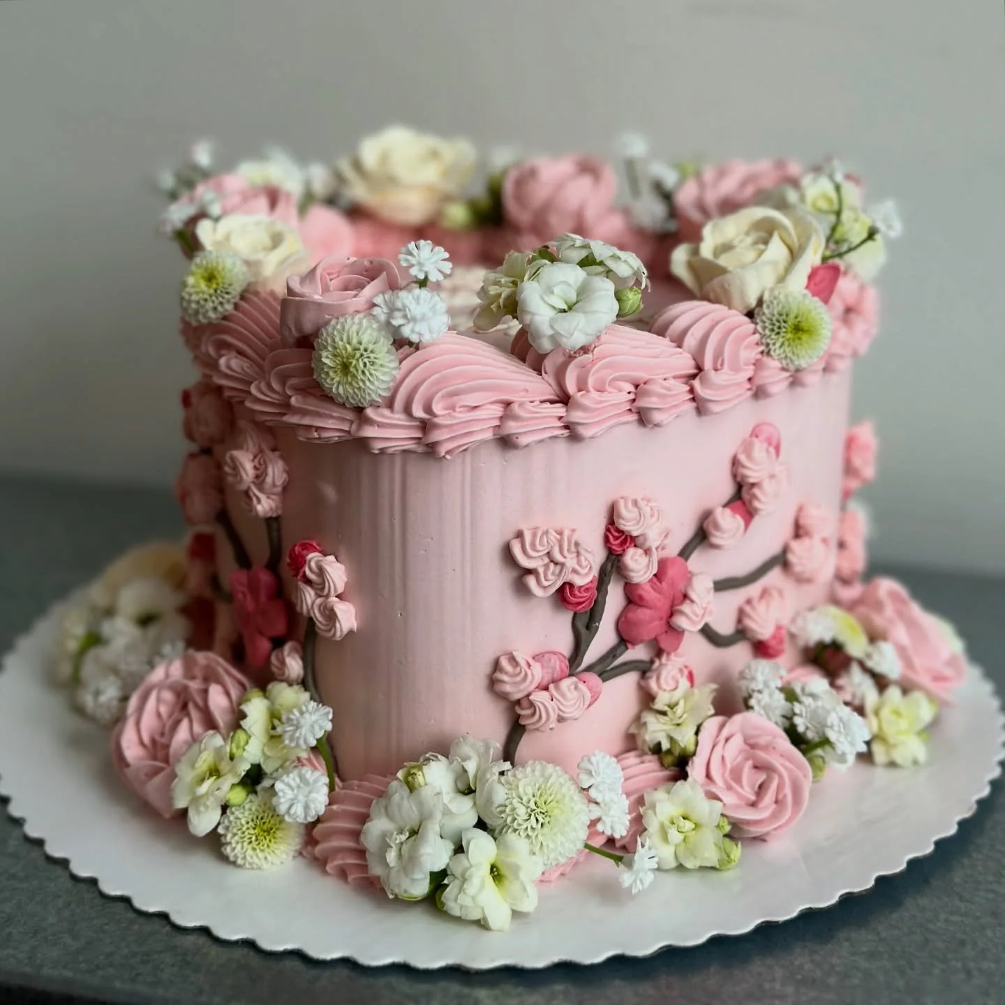 what an amazing year! thank you so much for all of your support and im so excited to keep making your cutie cakes in 2026! ❤️🥰 here are some of my favourites from this year that never made it to the feed 🫶 (still can&rsquo;t believe i get to do thi