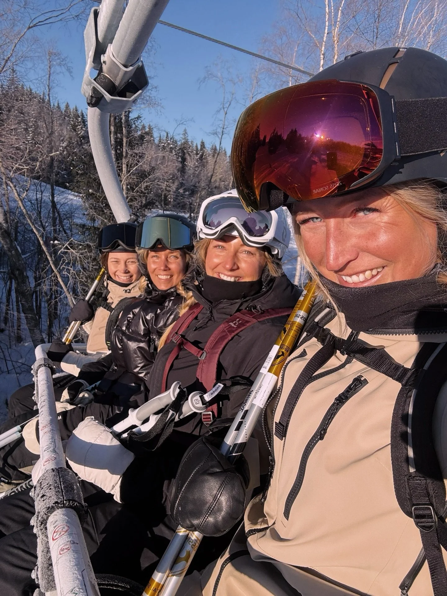 United Influencers sends Happy Valentines Day wishes to all of you! 💌

The team spent this weekend with our loves ones, we went out on restaurants, we spend time at the kids playground, we walked on water, we swimmed at the spa, we hit the slopes, a