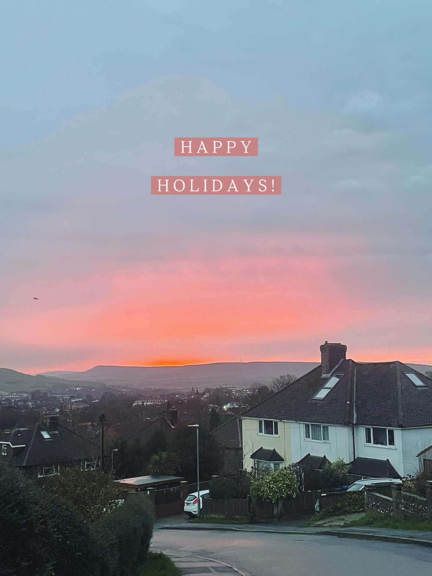 We made it! Crawling to the Christmas break with not enough not sleep, too much on my to do list and slight mental overwhelm - but hey - HAPPY CHRISTMAS EVE EVERYONE! 🙃✨

Here are some recent highlights and I look forward to seeing you on the other 