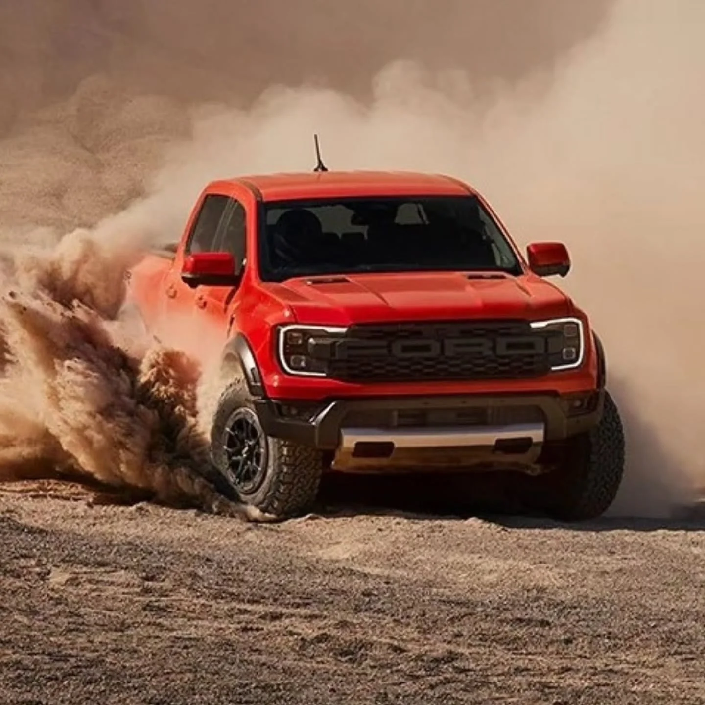 Rapid Plug‑In Modules vs Ignite Master Tune: 

TPM vs ITMT &mdash; What&rsquo;s the Difference?

These two Raptors are the same, but different. The silver one has our Ignite Master Tune directly on the ECU. The black one has our Rapid System plug in 