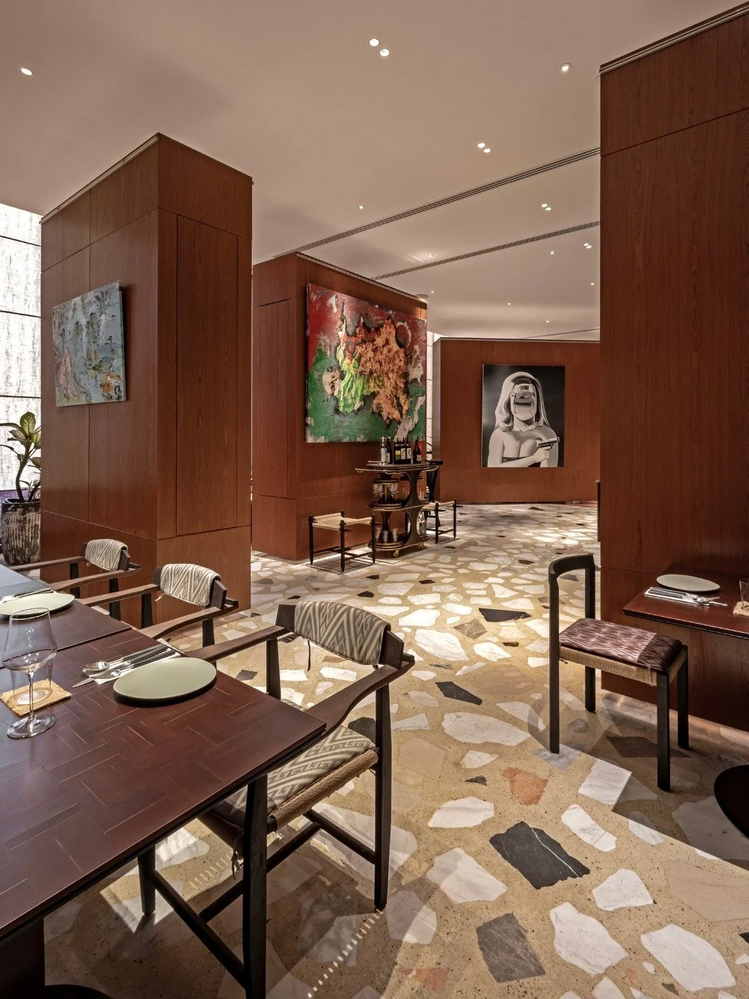 Space of SOMA. Designed for comfort and conversation, where the atmosphere is as considered as the food. 

🔗 Reservations via link in bio.
💬 LINE: somabangkok

#SOMABangkok #ThaiSocialKitchen #SpaceOfSoma #DesignedForSocial