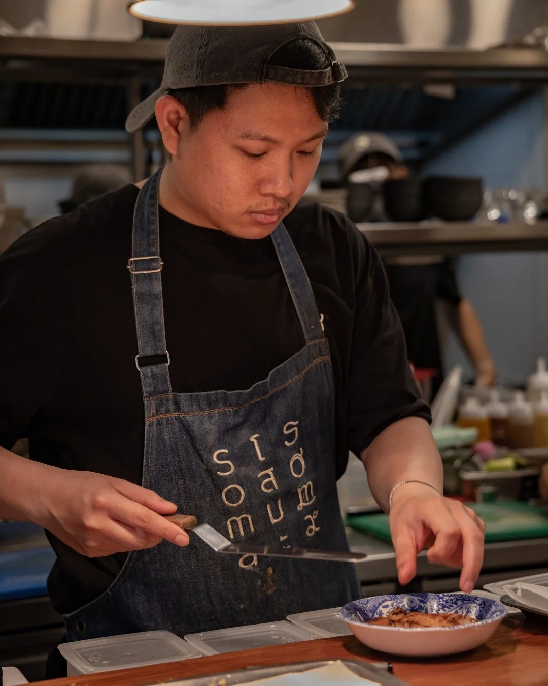 This focus is a promise. It's the quiet work that turns into the bold flavor on your plate. Every detail placed with intent.

🔗 Reservations via link in bio.
💬 LINE: somabangkok

#SOMABangkok #ThaiSocialKtichen #CulinaryFocus #FromKitchenToTable