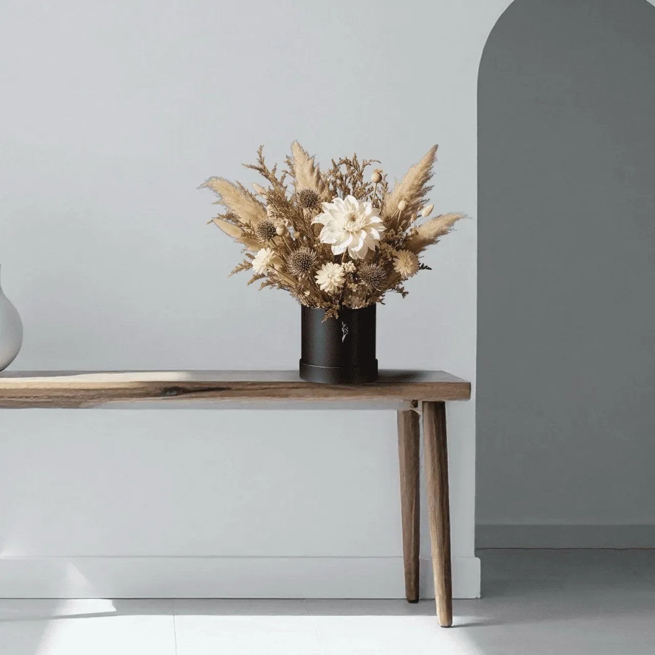 Dried+Flower+Bouquet+in+Gift+Box+beige4-504225 Large_converted.webp