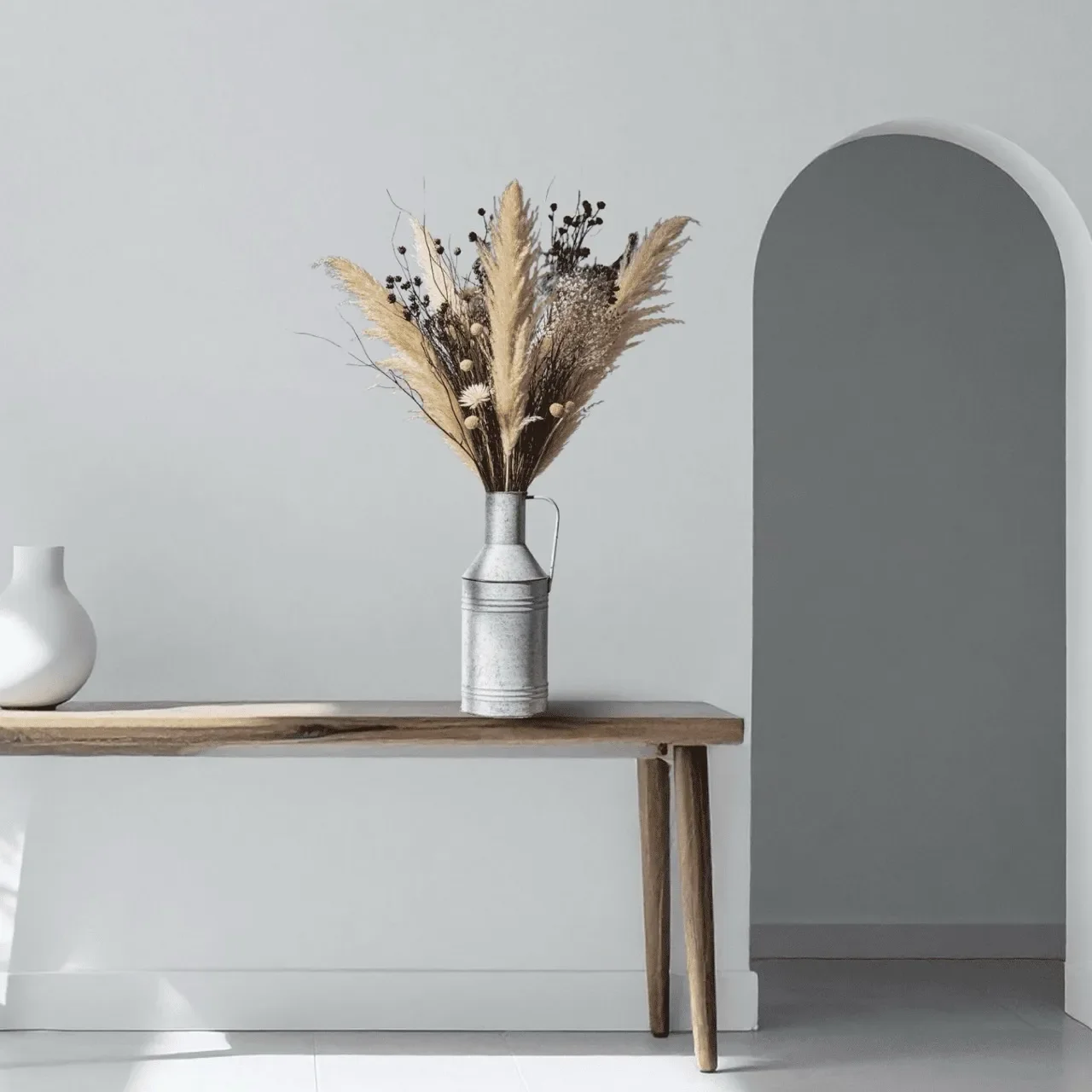 Dried+Flowers+Black+%26+white+in+Vase4-123007 Large_converted.webp