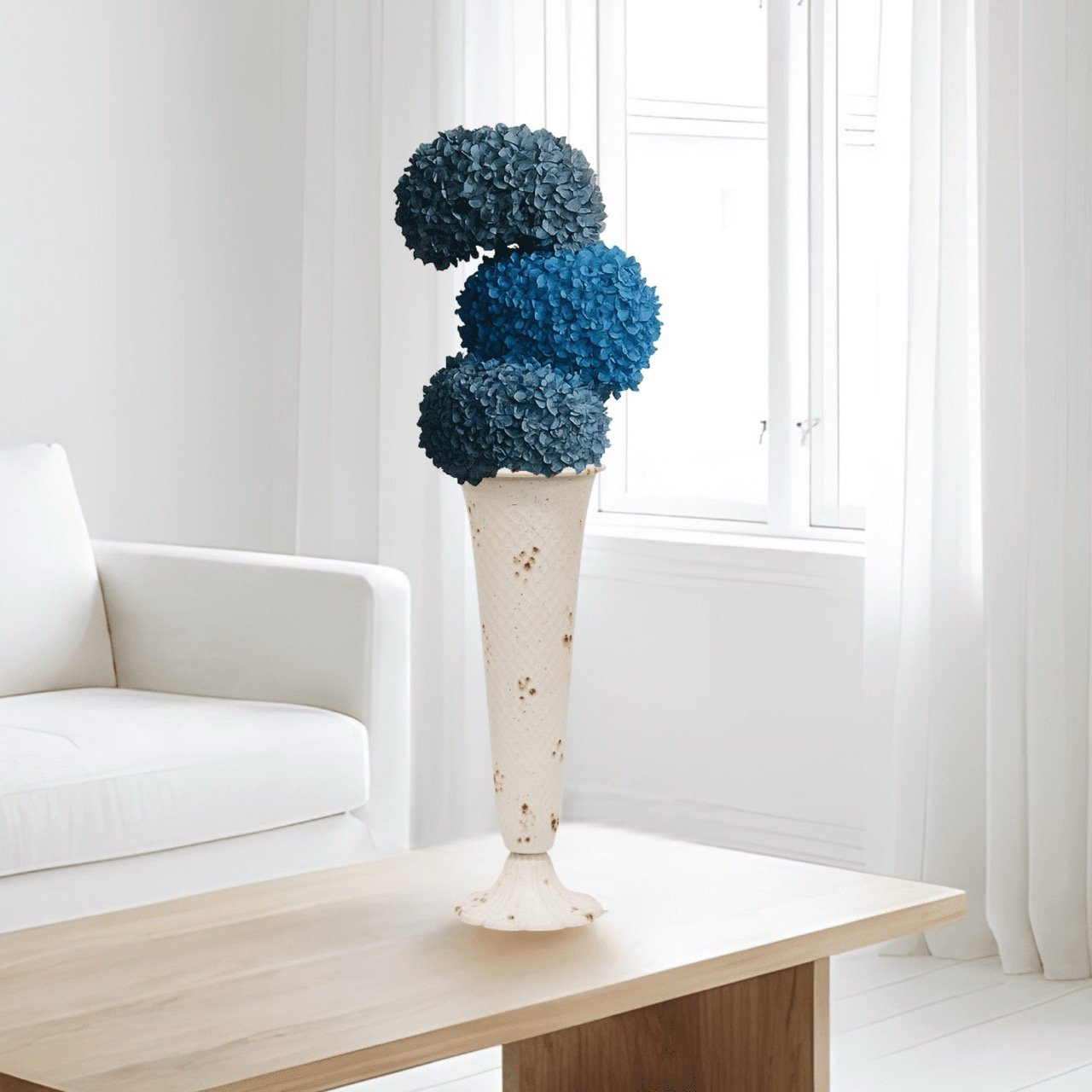 90cm Tall Dried Floral Hydrangea Vase Arrangement - Everlasting White/Blue Decor