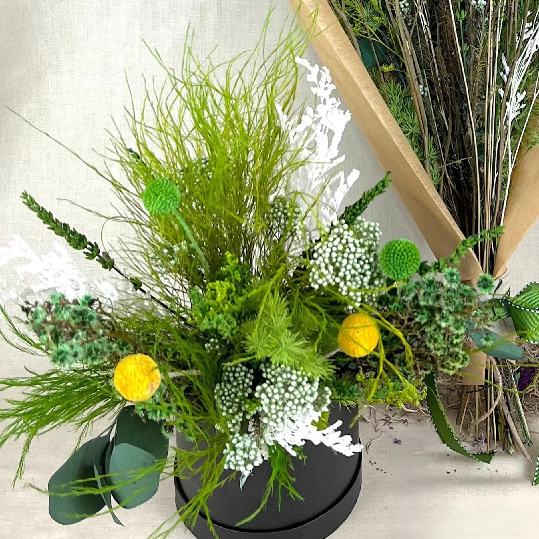 dried+flower+bouquet+in+hat+box+chartreuse+meadow.jpg
