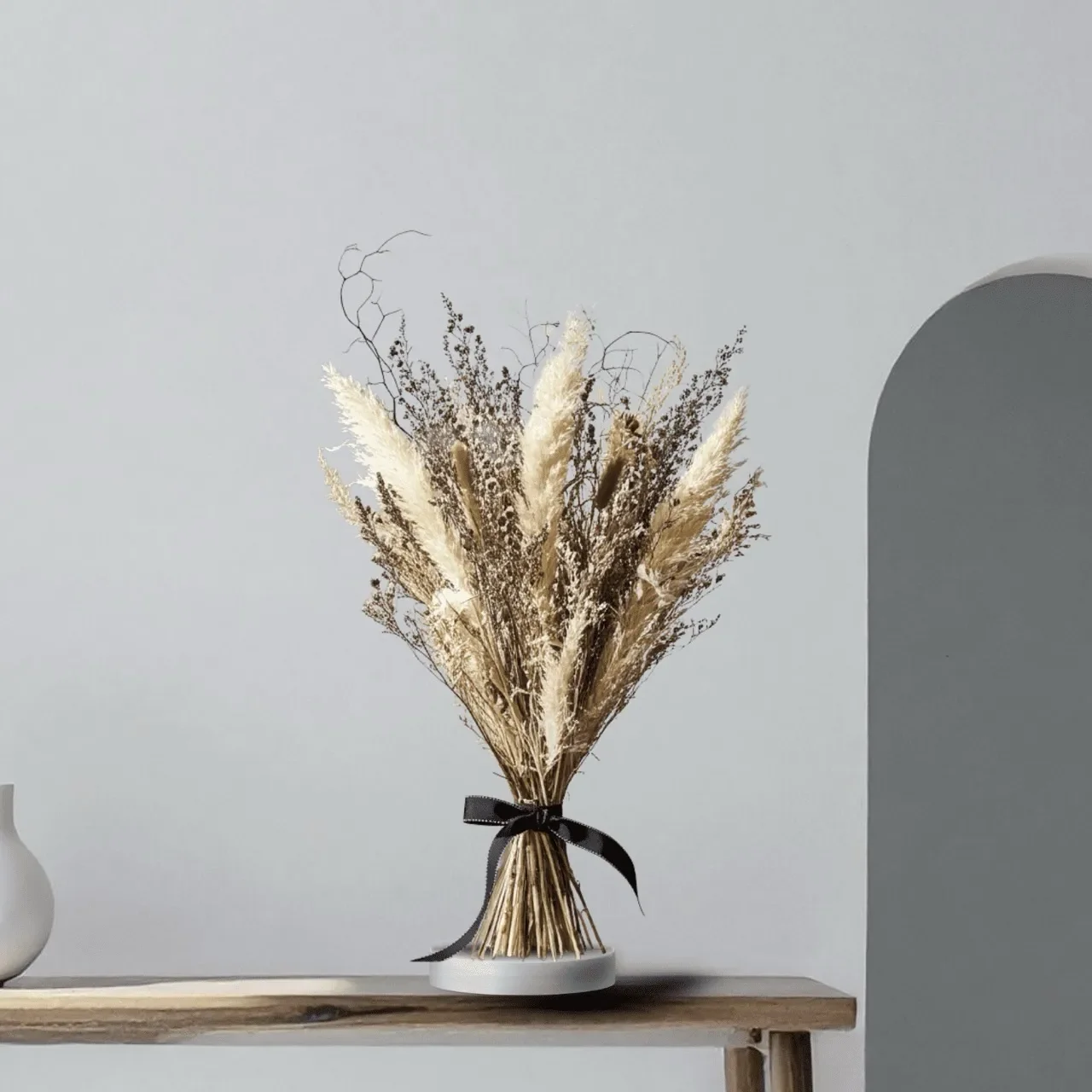 LGE+Dried+Flower+Bouquet+Black+%26+White4-888319 Large_converted.webp