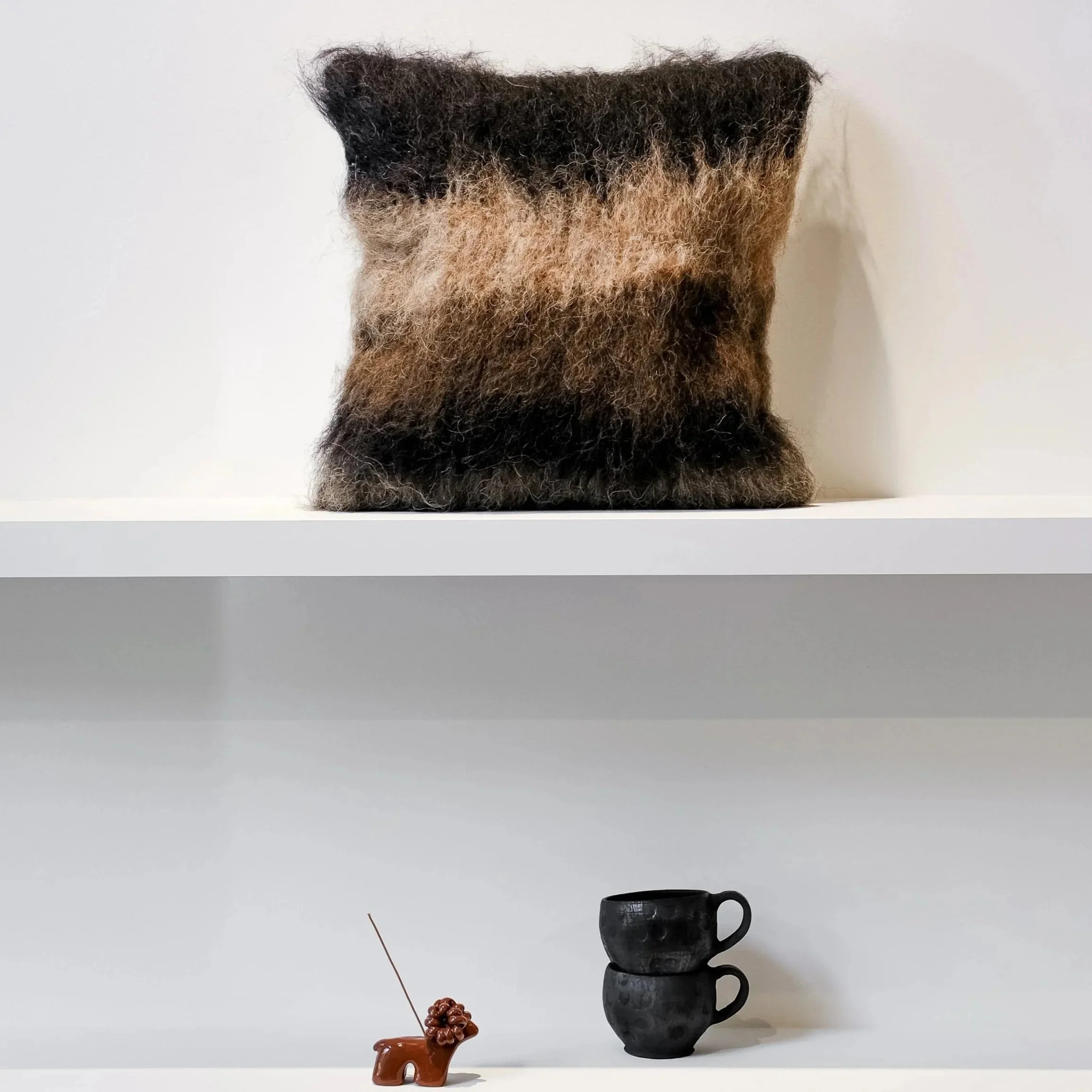 Wool Cushone Vol.1