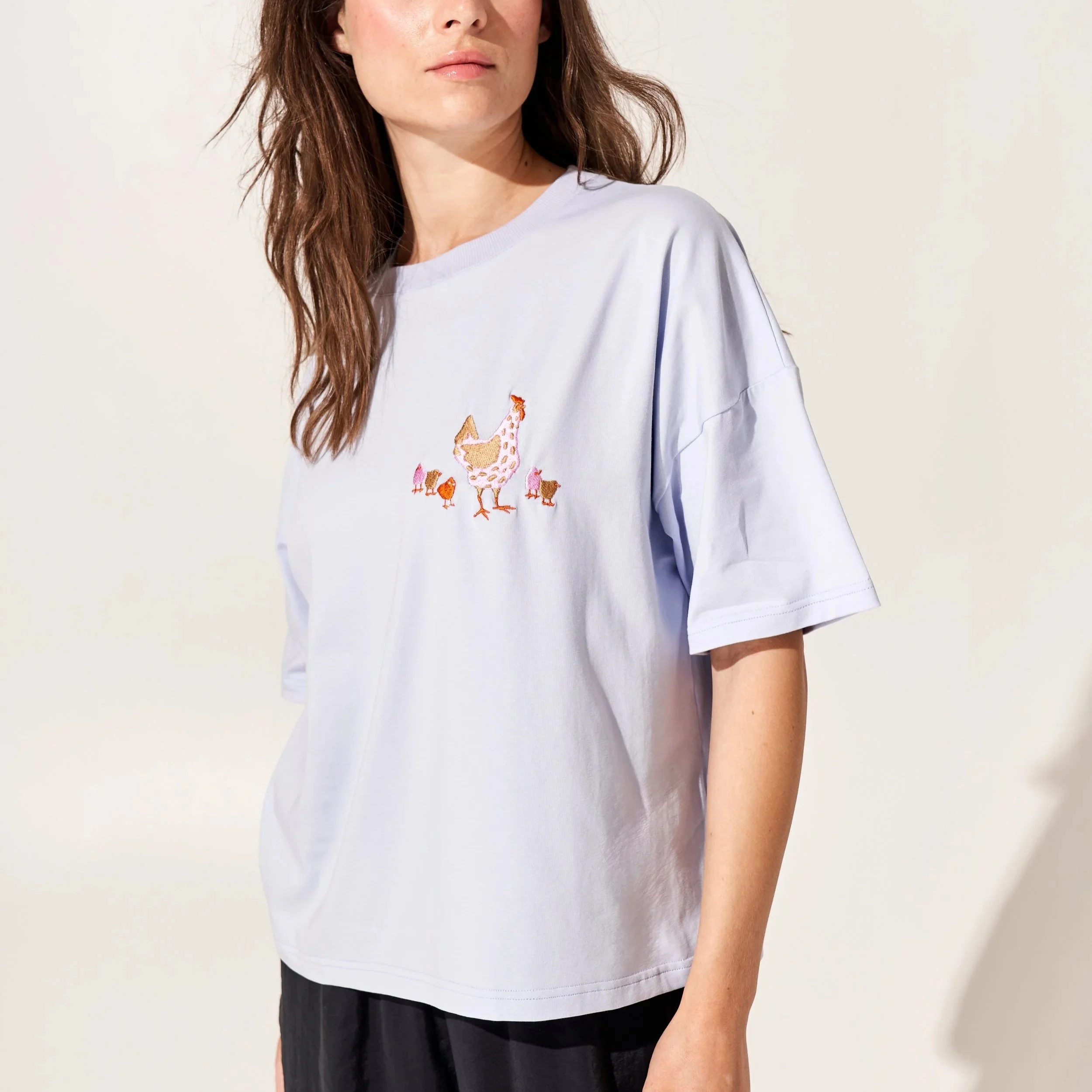 T-shirt with embroidery Chickens