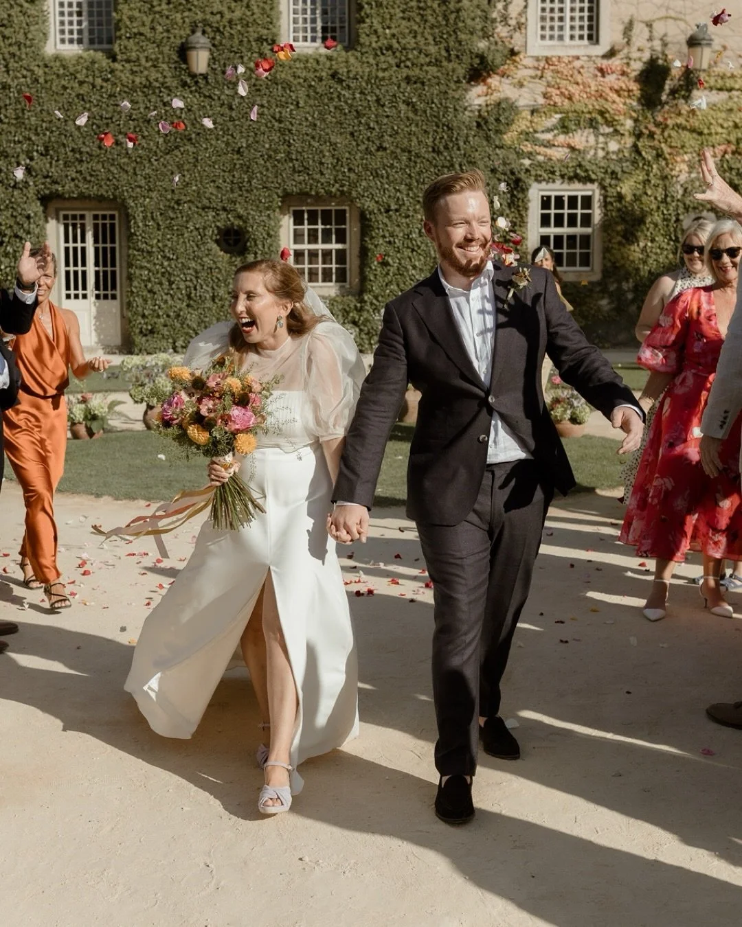 Joana and Joe&rsquo;s wedding at @solardepancas was pure magic, with the special touch of @amorelima_ 

Decor and planning: @amorelima_ 
Make-up and hair: @amebeauty.pt 
Videographer: @francisco.lumafilms 
Dress: @uhmastore 
Venue: @solardepancas